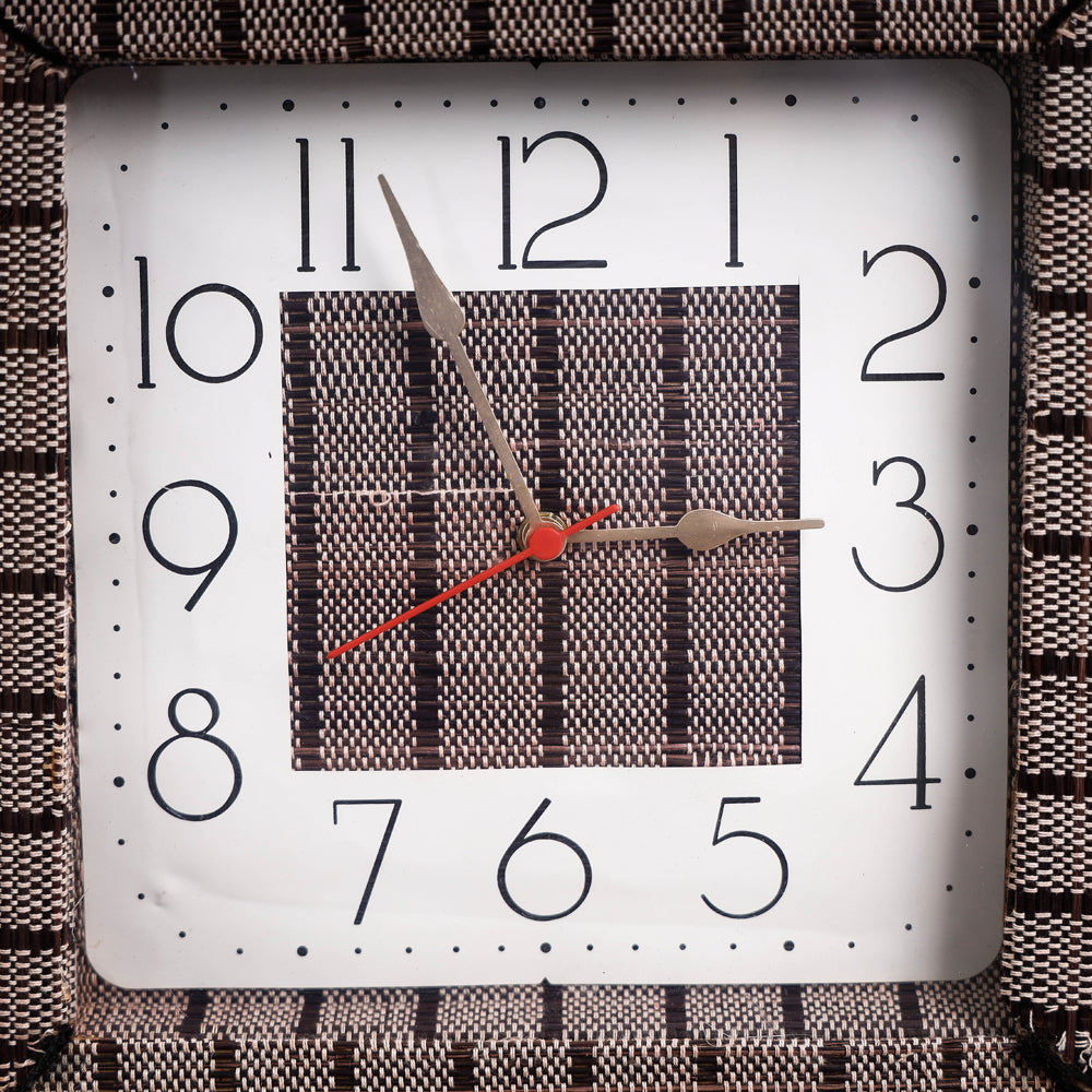 Handcrafted Madur Grass Wall Clock of Midnapur