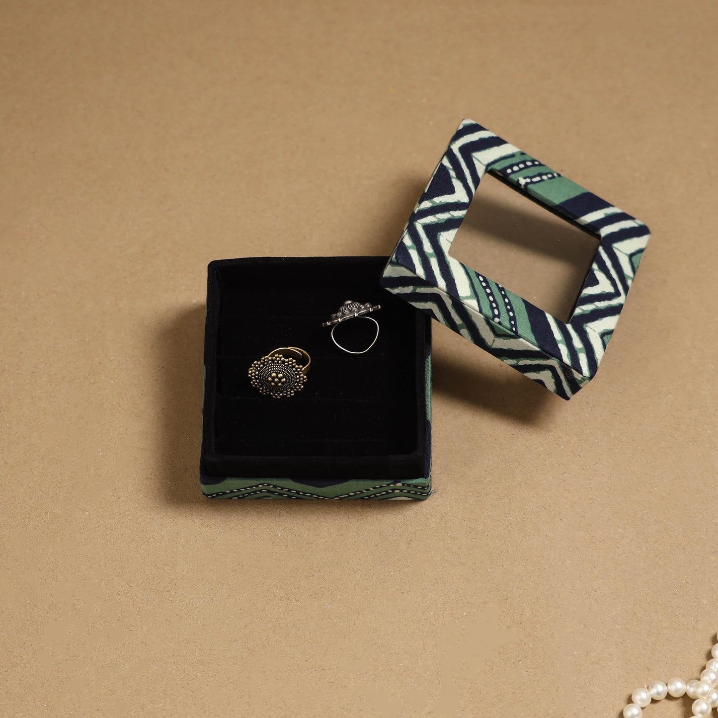 Handcrafted printed fabric ring/earring box 26
