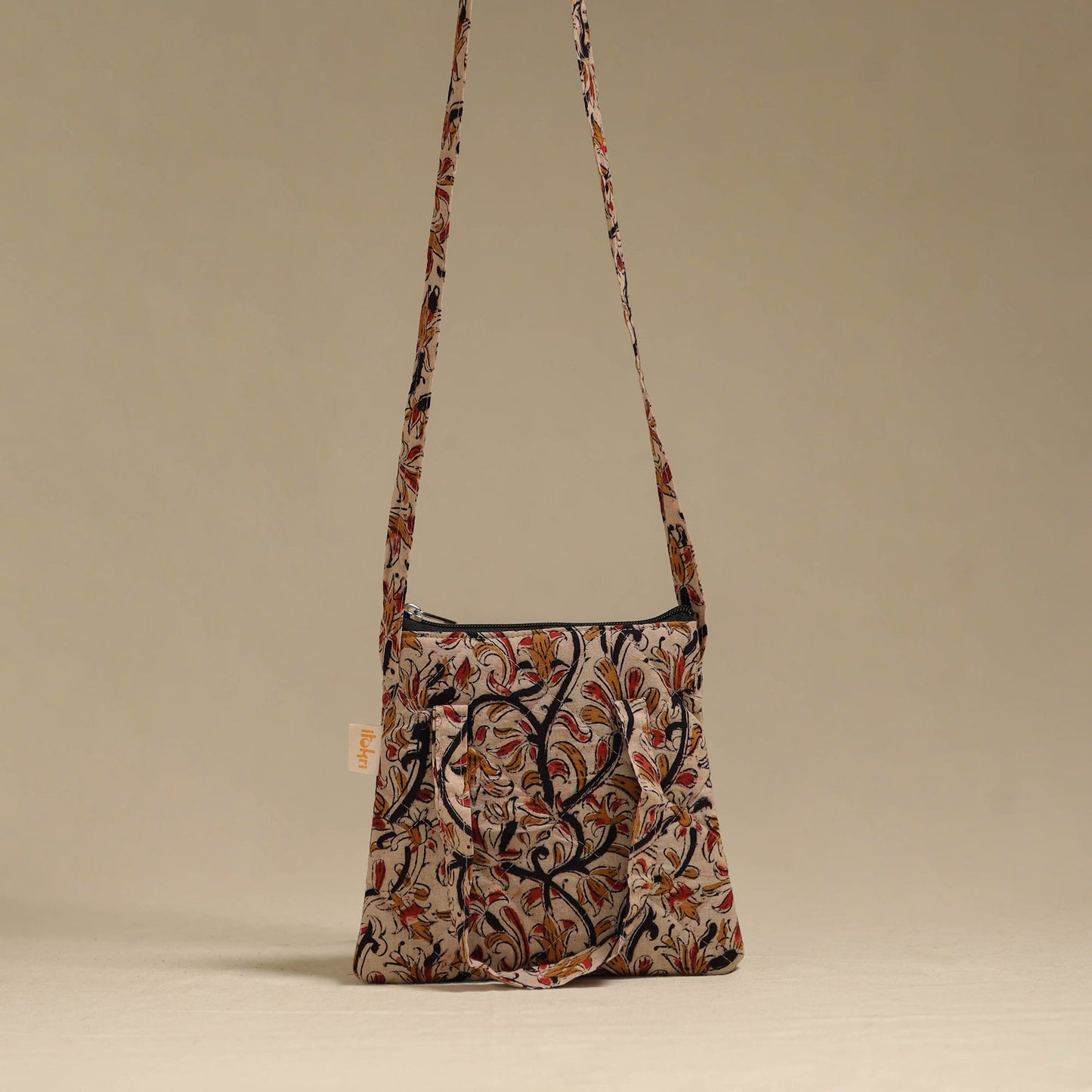 Handcrafted quilted sling bag 01