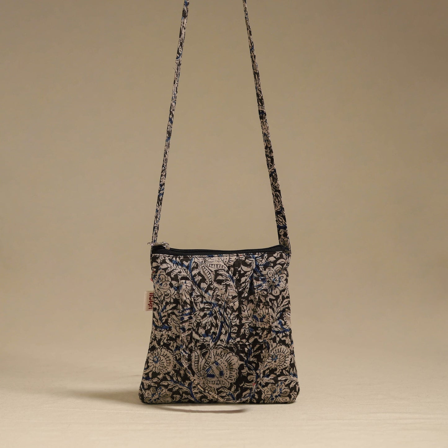 Handcrafted quilted sling bag 07