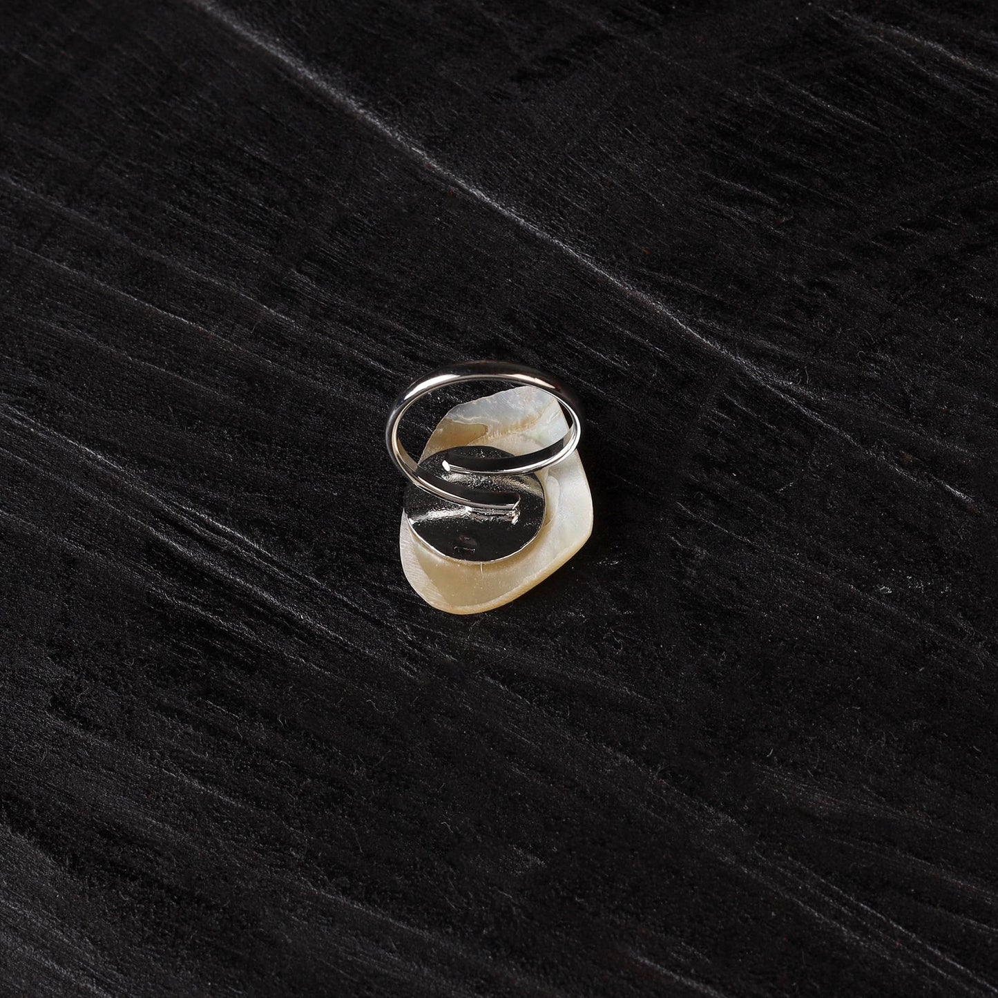 Handcrafted seashell ring (adjustable) 15