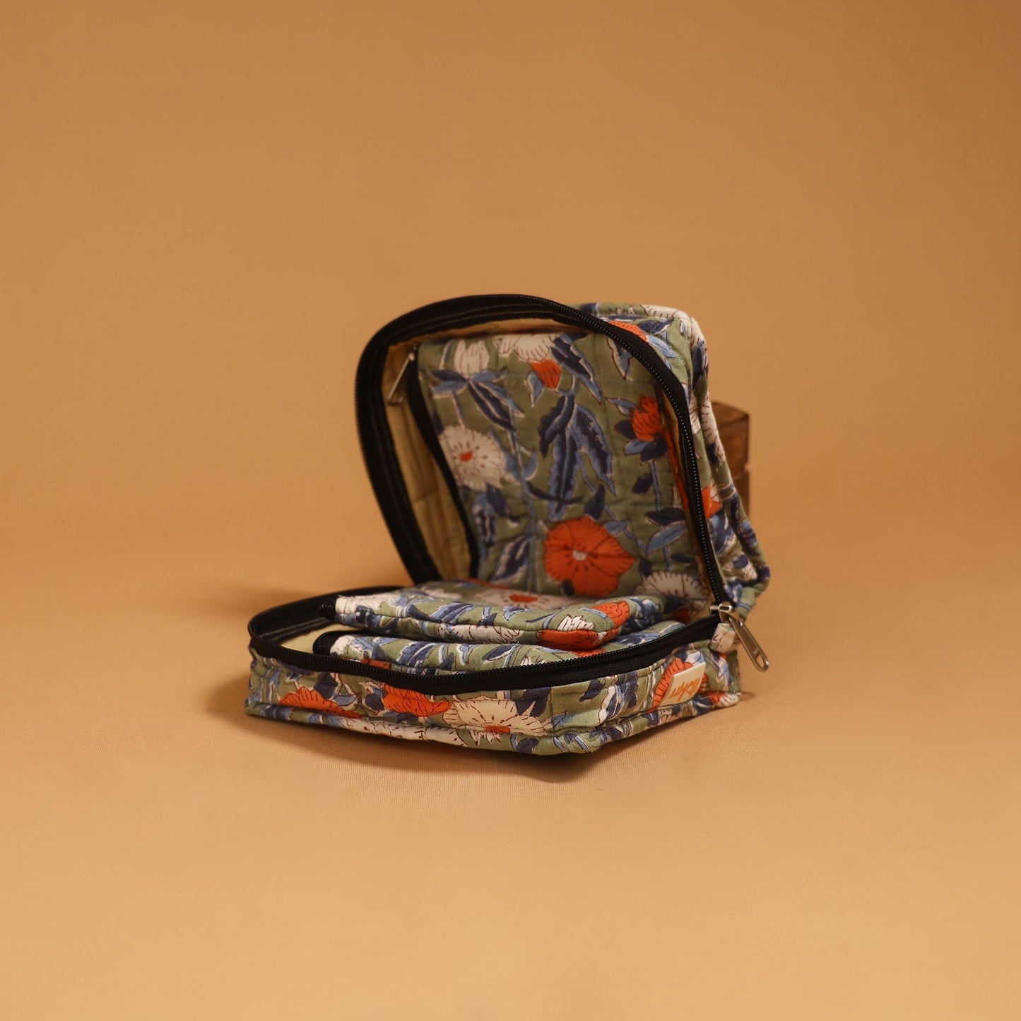 Handmade 4 pockets quilted jewellery bag 04 - handcrafted