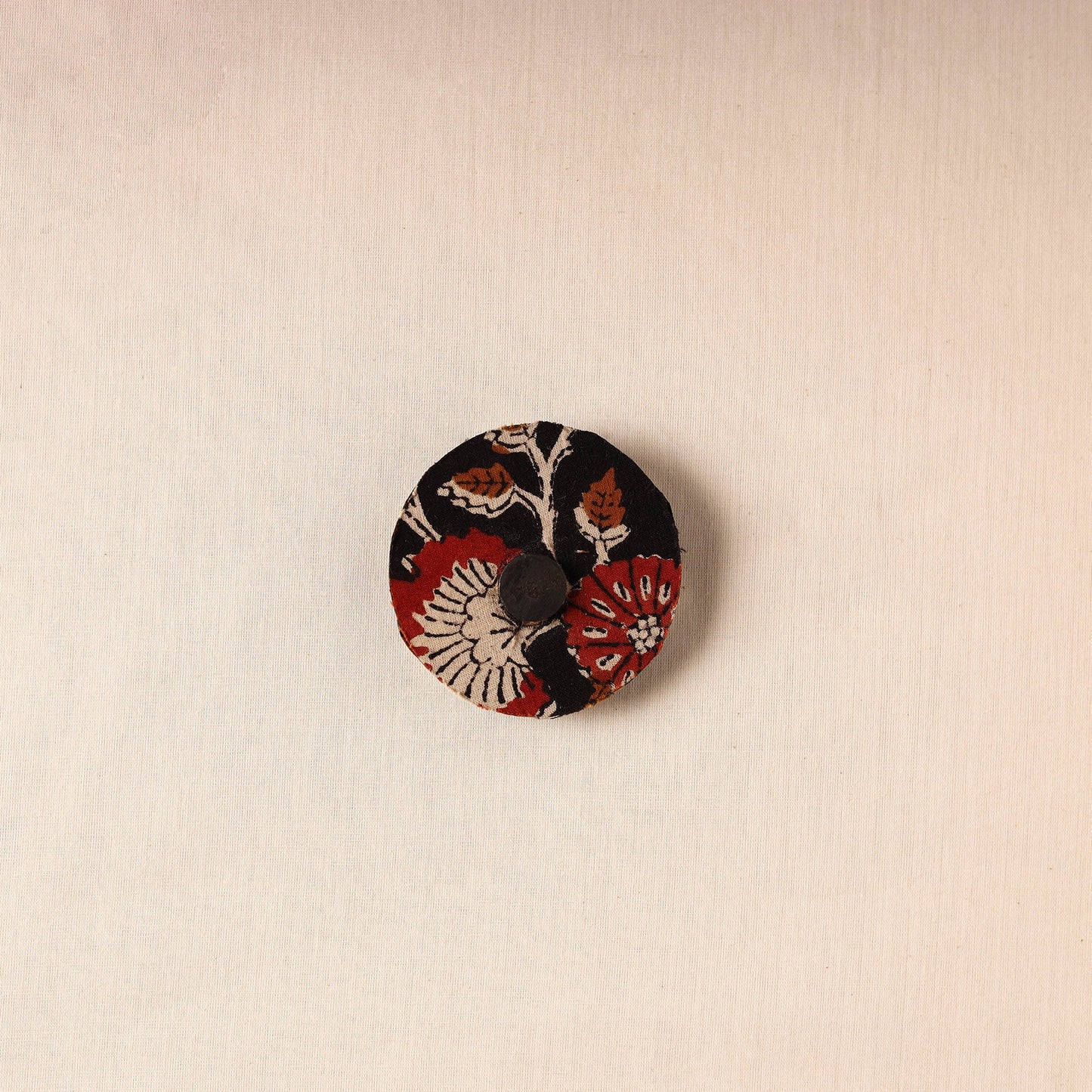 Handmade Fabart Wooden Shell Work Magnet