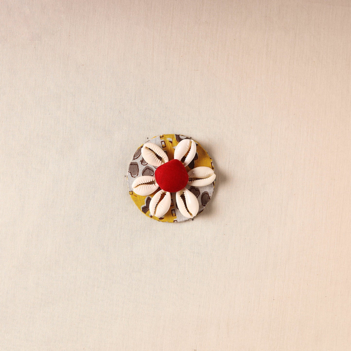Handmade Fabart Wooden Shell Work Magnet