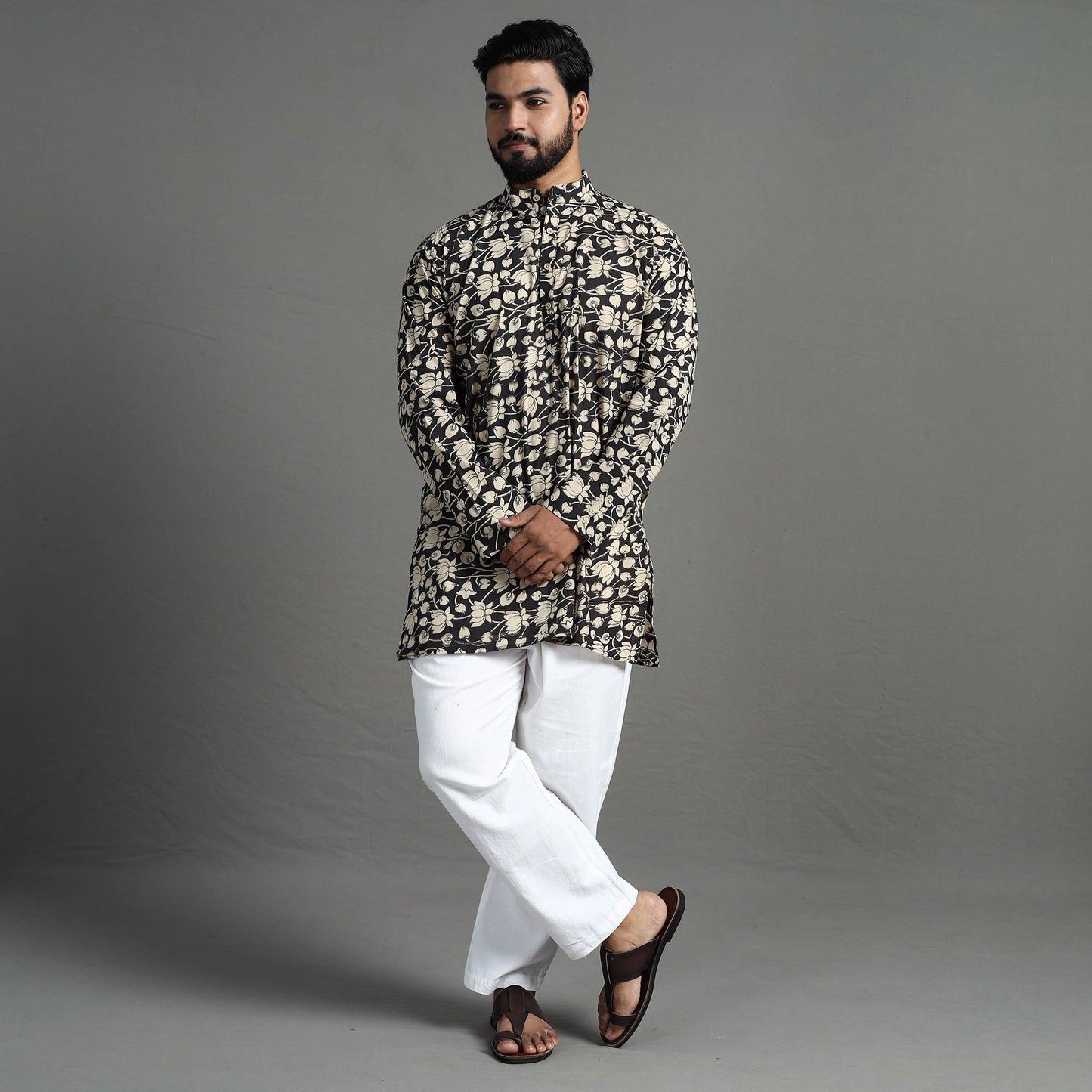 Buy Kalamkari Printed Cotton Men Short Kurta 11 Online at iTokri.com