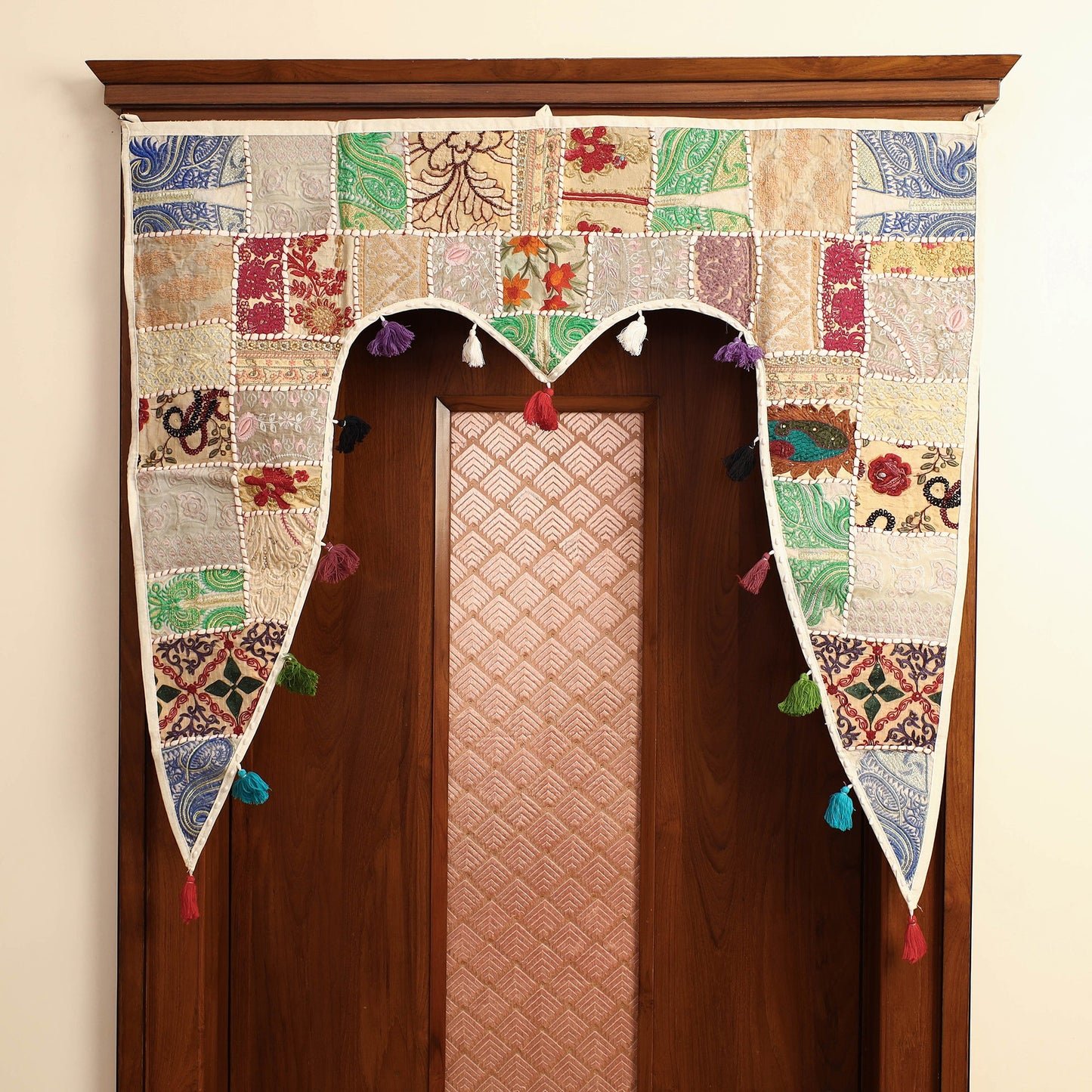 Khambadiya Patchwork Cotton Bandarwal Toran Hanging