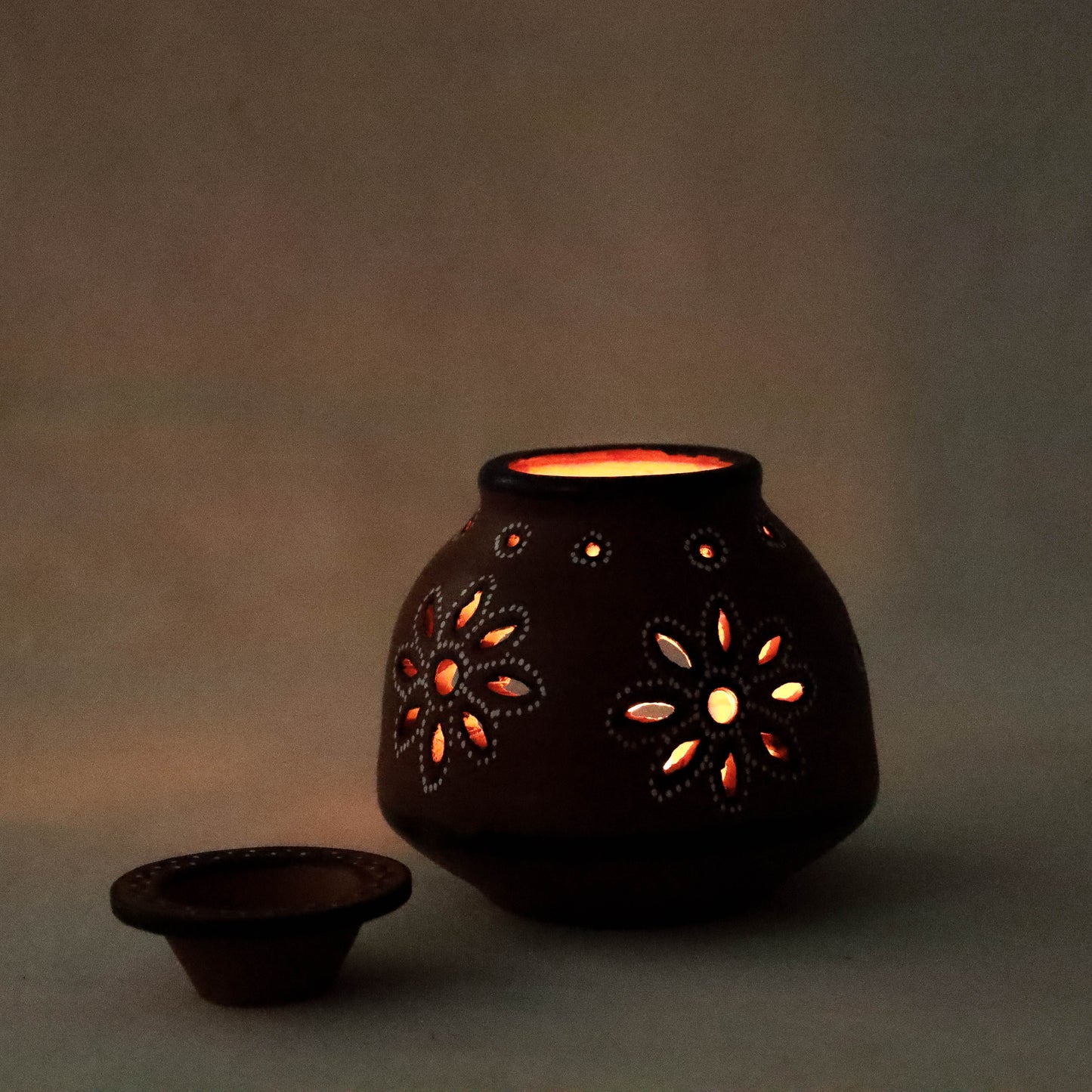 Khavda Pottery Terracotta Hand-painted Diffuser Tea Light Holder