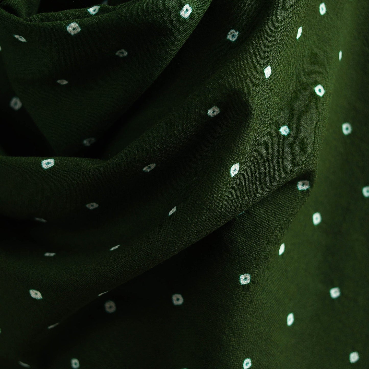 Kutch bandhani tie-dye handwoven merino wool shawl 07