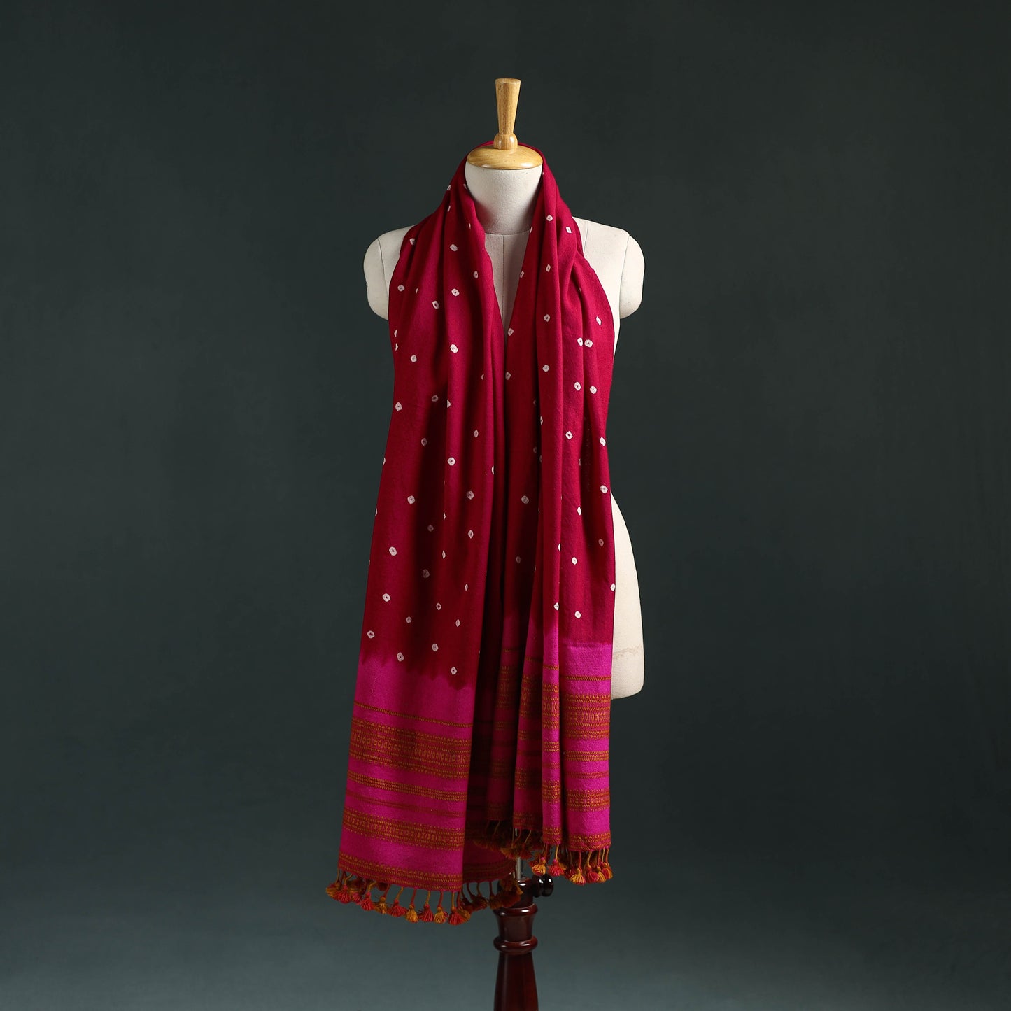 Kutch bandhani tie-dye handwoven merino wool shawl 08