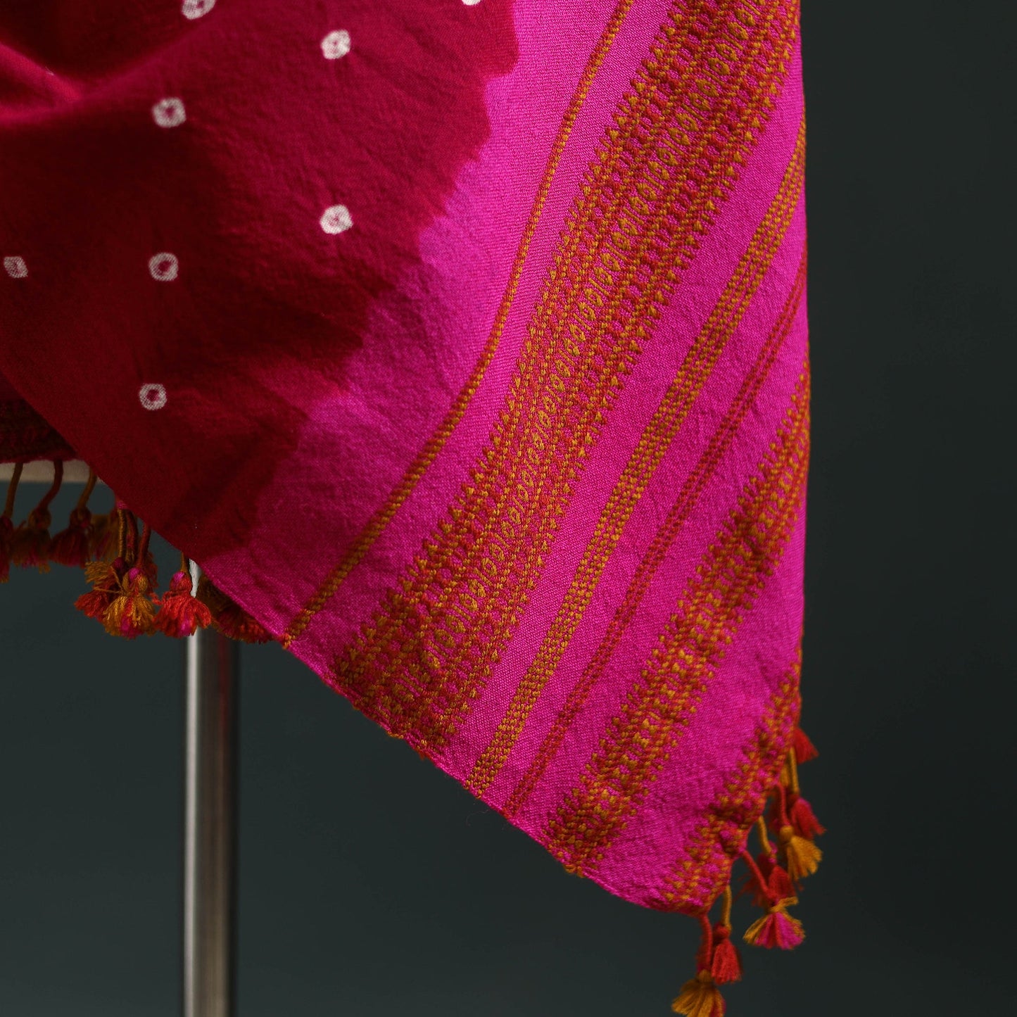 Kutch bandhani tie-dye handwoven merino wool shawl 08