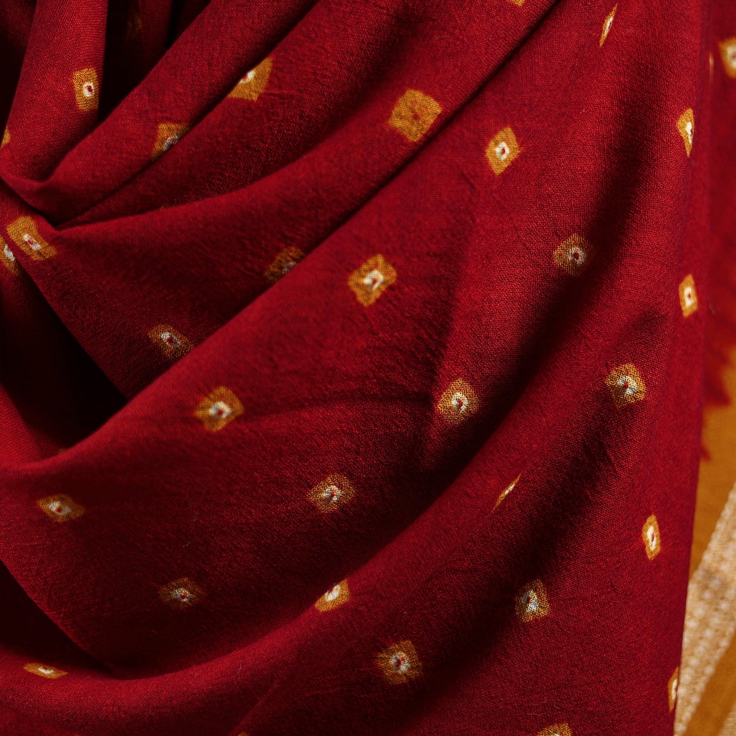 Kutch bhujodi handwoven merino wool bandhani tie-dye shawl