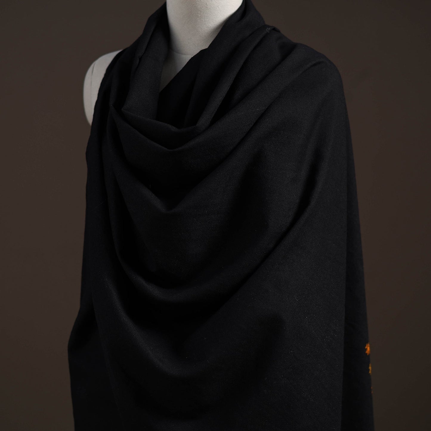 Kutch bhujodi handwoven merino wool shawl 57 - handcrafted