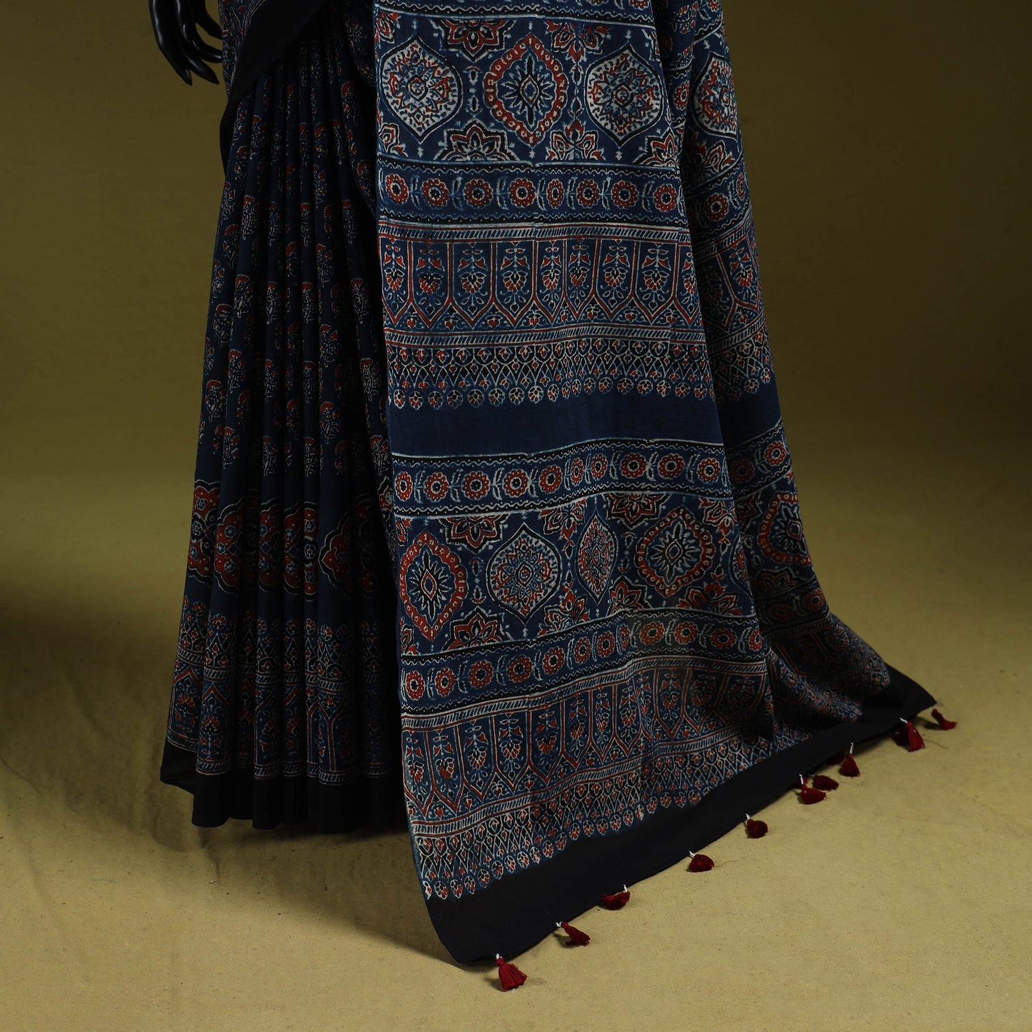 Kutch hand block print natural dyed pure mul cotton ajrakh