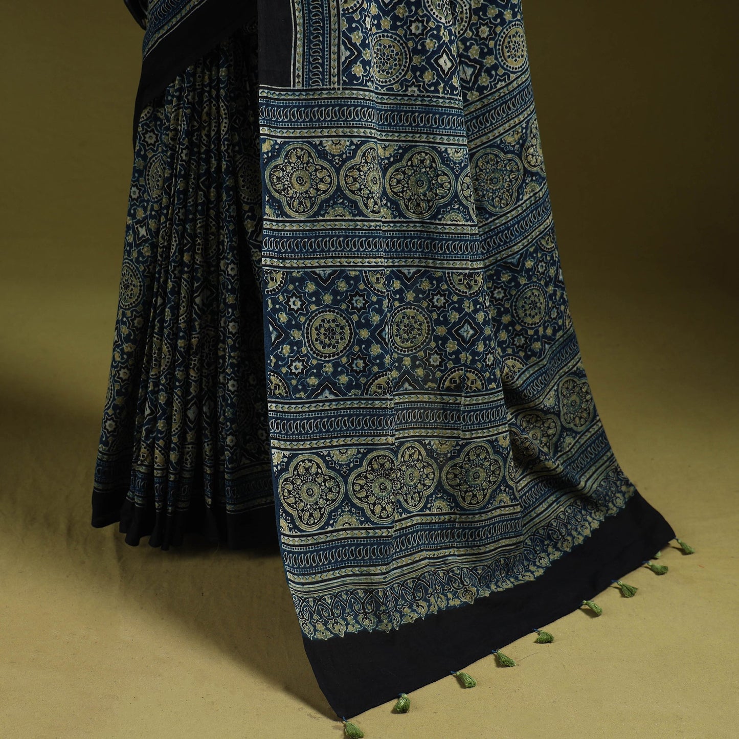 Kutch hand block print natural dyed pure mul cotton ajrakh
