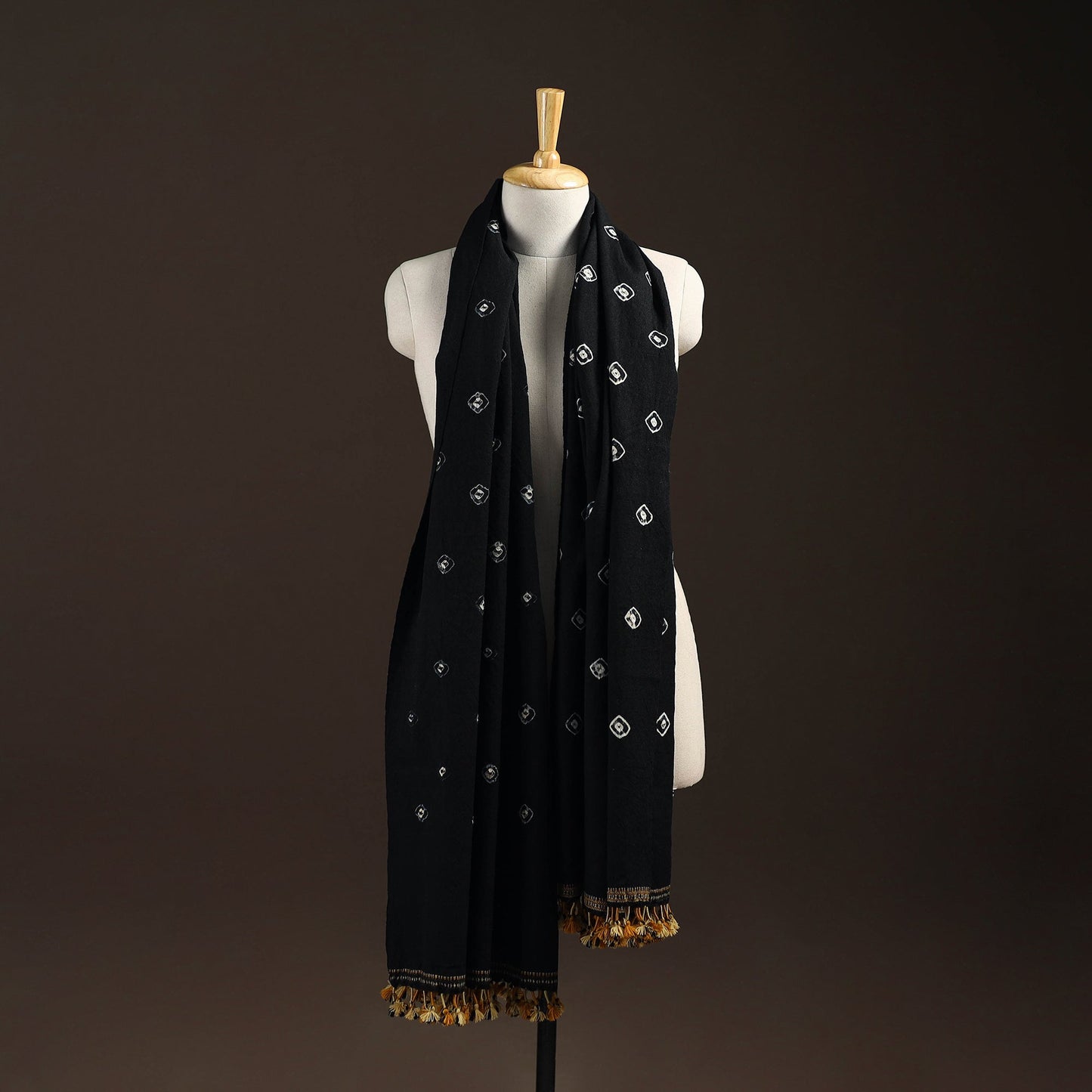 Kutch handwoven merino wool bandhani tie-dye shawl 127