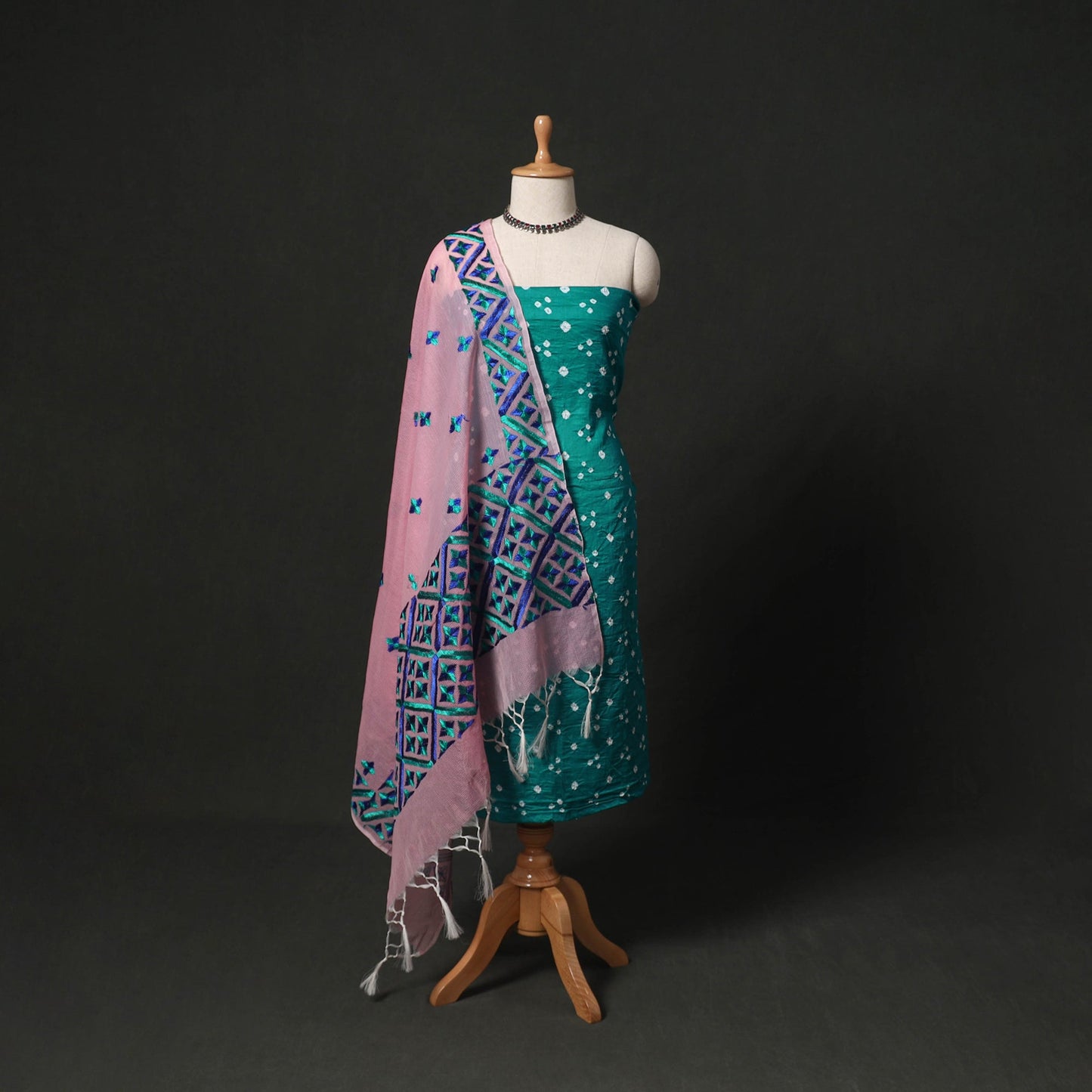 Kutch tie-dye cotton bandhani 2pc unstitched dress material