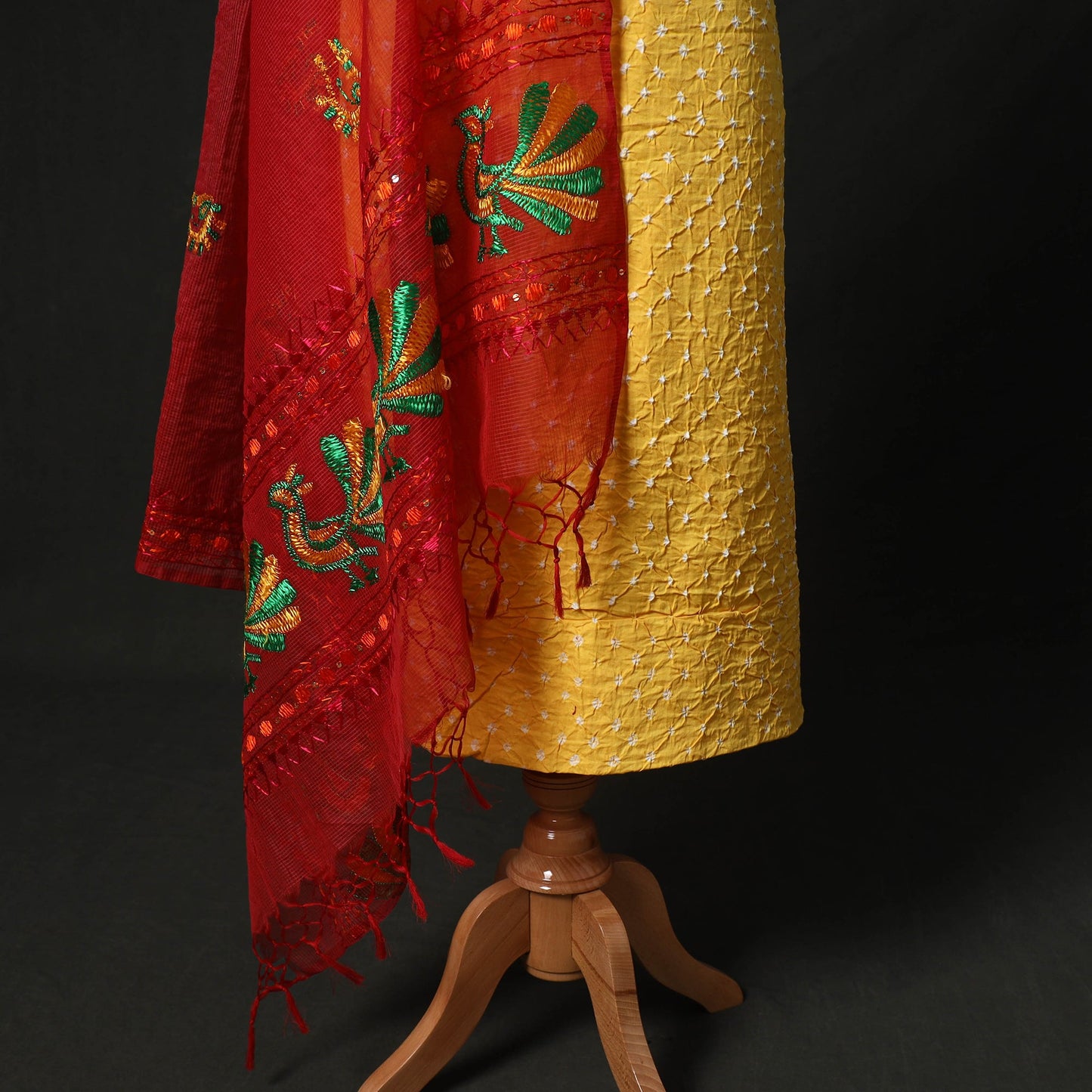 Kutch tie-dye cotton bandhani 2pc unstitched dress material