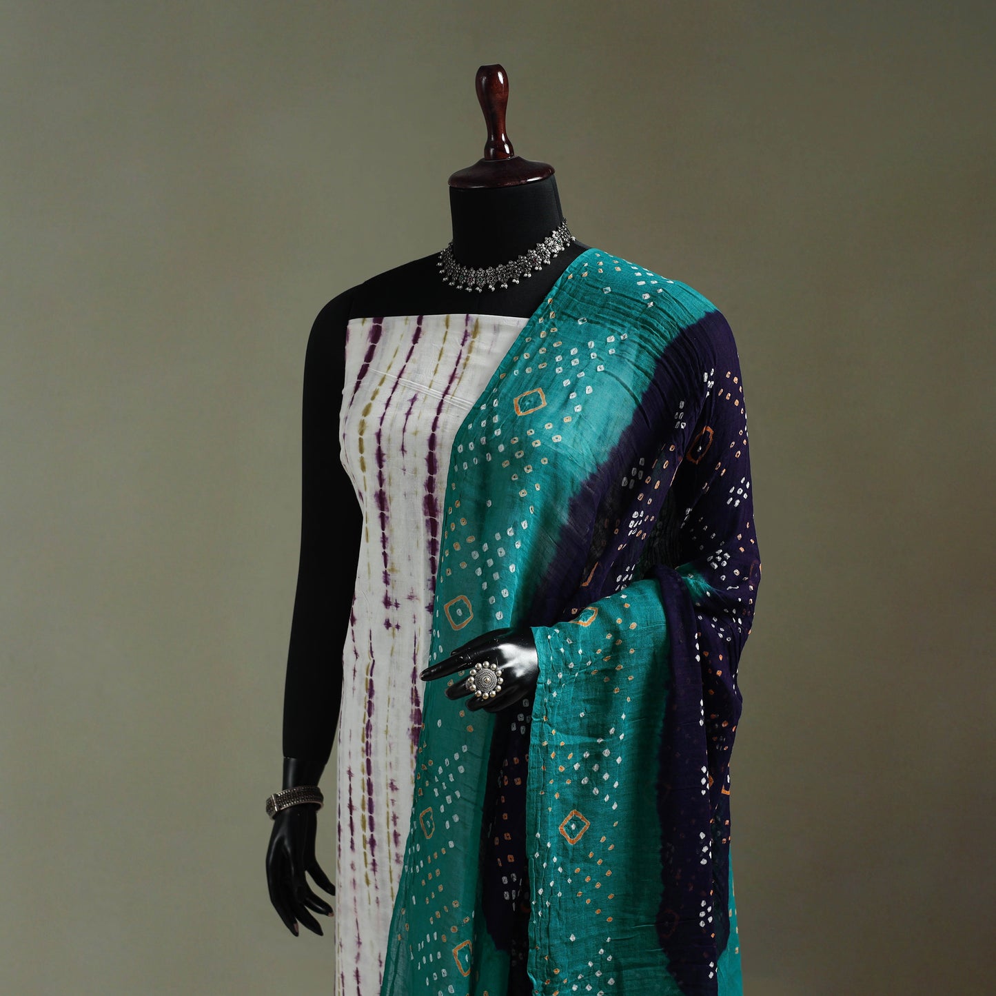 Kutch tie-dye pure mul cotton bandhani dupatta 07