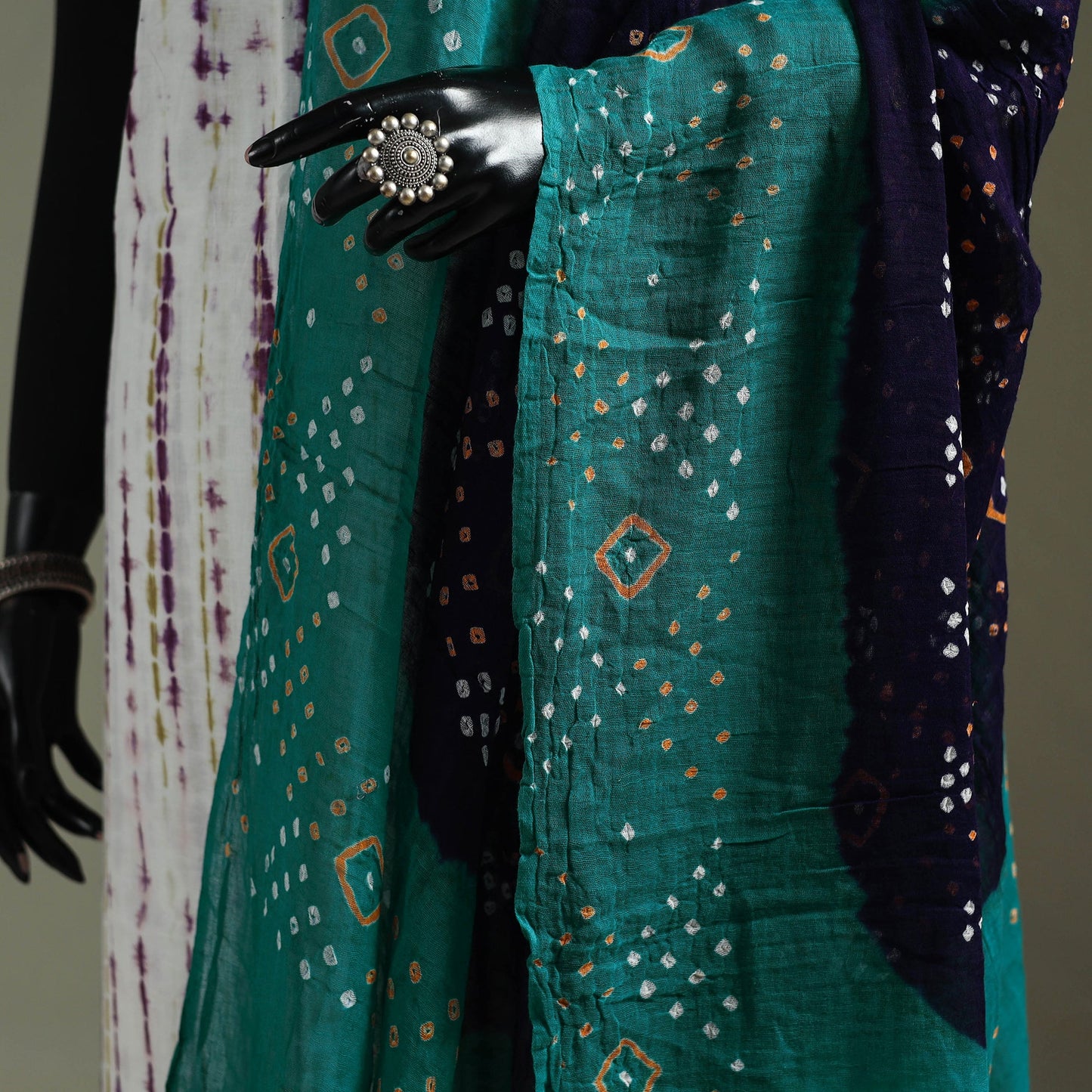 Kutch tie-dye pure mul cotton bandhani dupatta 07