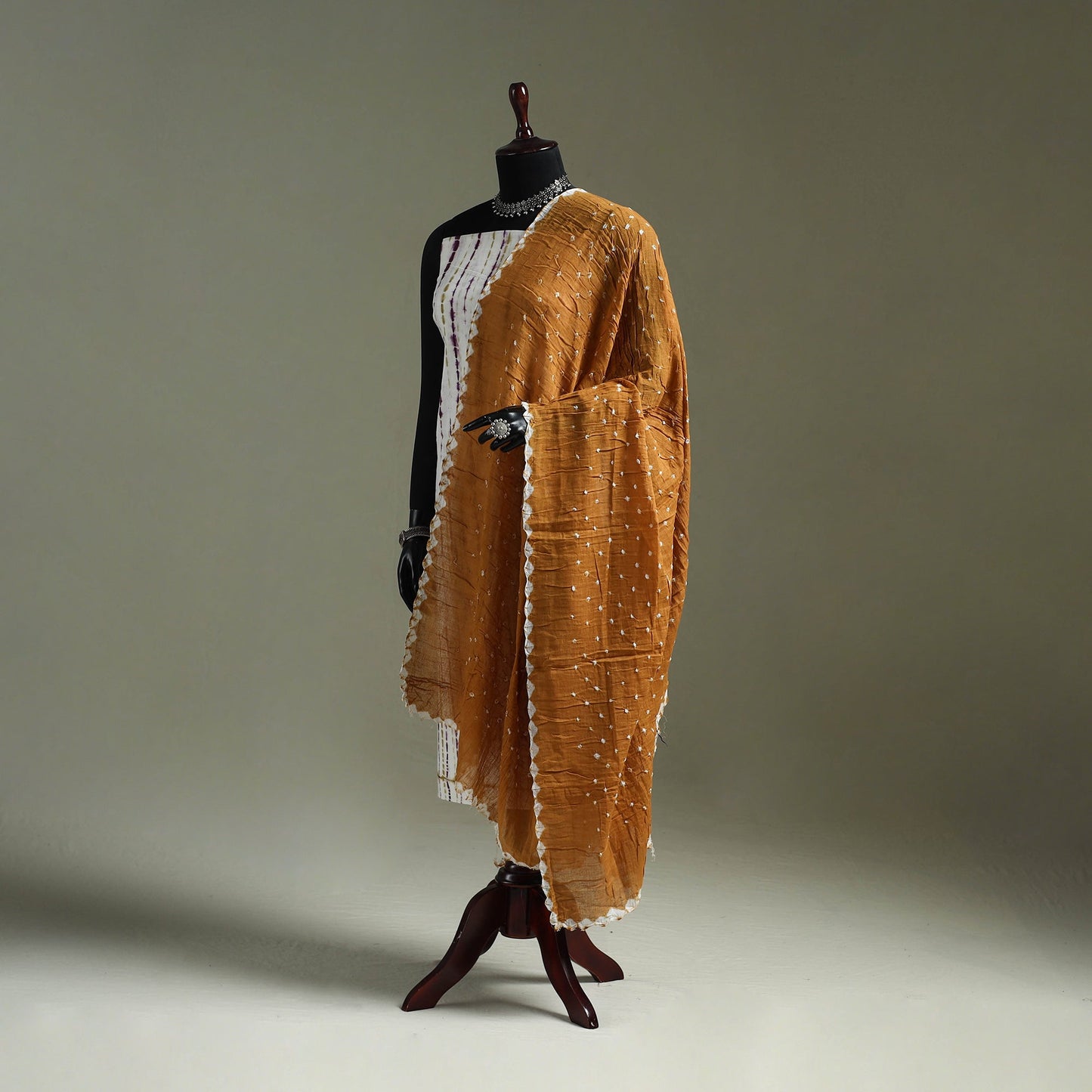 Kutch tie-dye pure mul cotton bandhani dupatta 26
