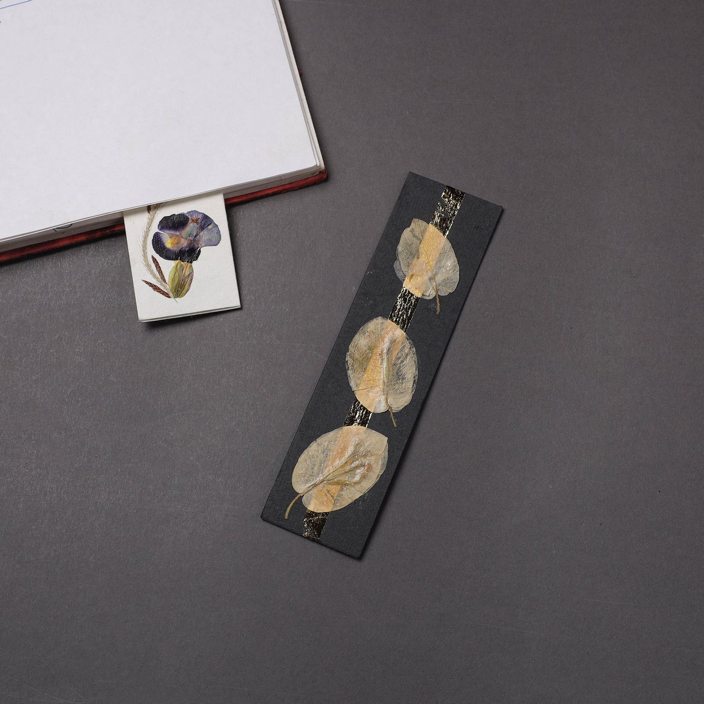 Buy Leaves Art Handmade Paper Magnetic Bookmark