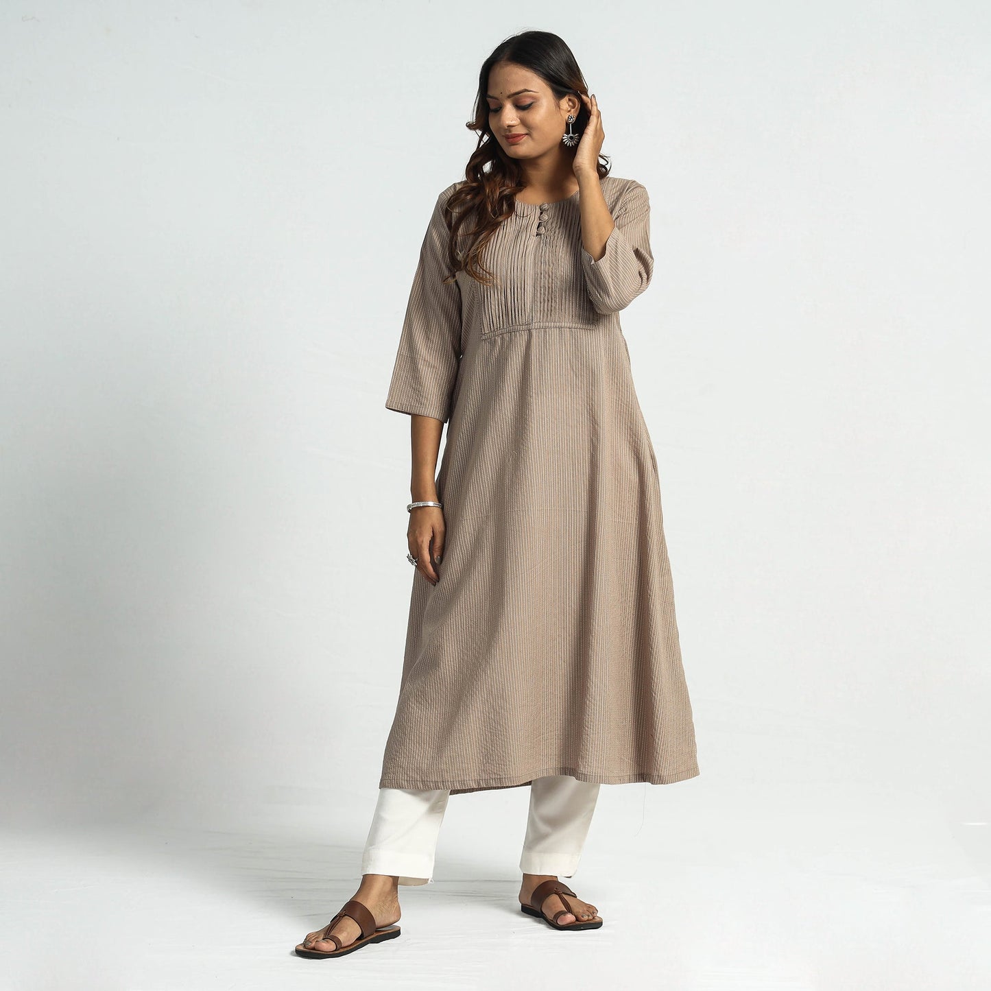 Buy Plain Running Stitch Cotton Pintuck Long Kurta Online at iTokri.com