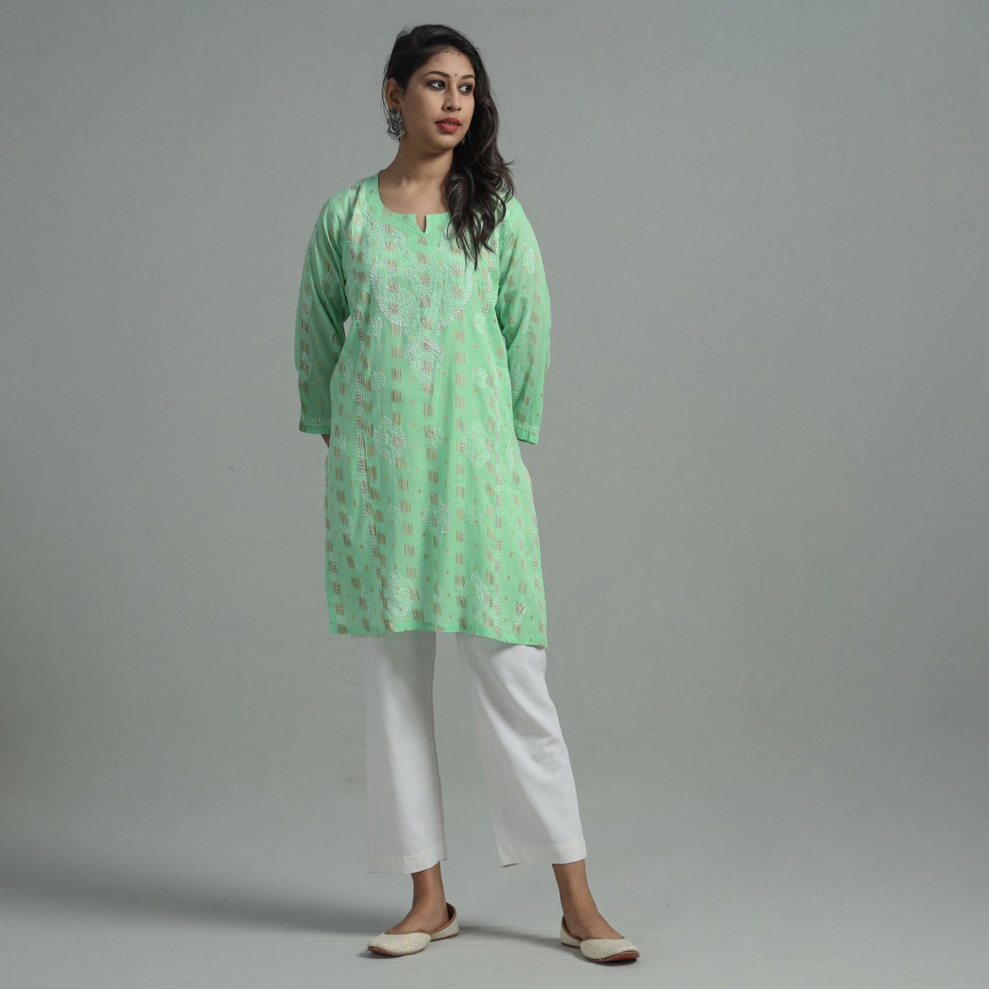 Chikankari Hand Embroidered Silk Cotton Kurta with Zari Work Online at iTokri.com