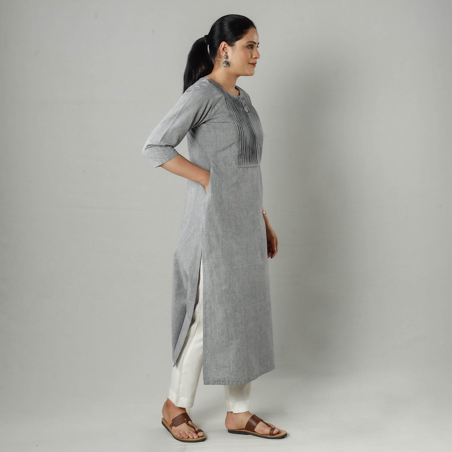 Plain Jhiri Handloom Cotton Pintuck Long Kurta Online