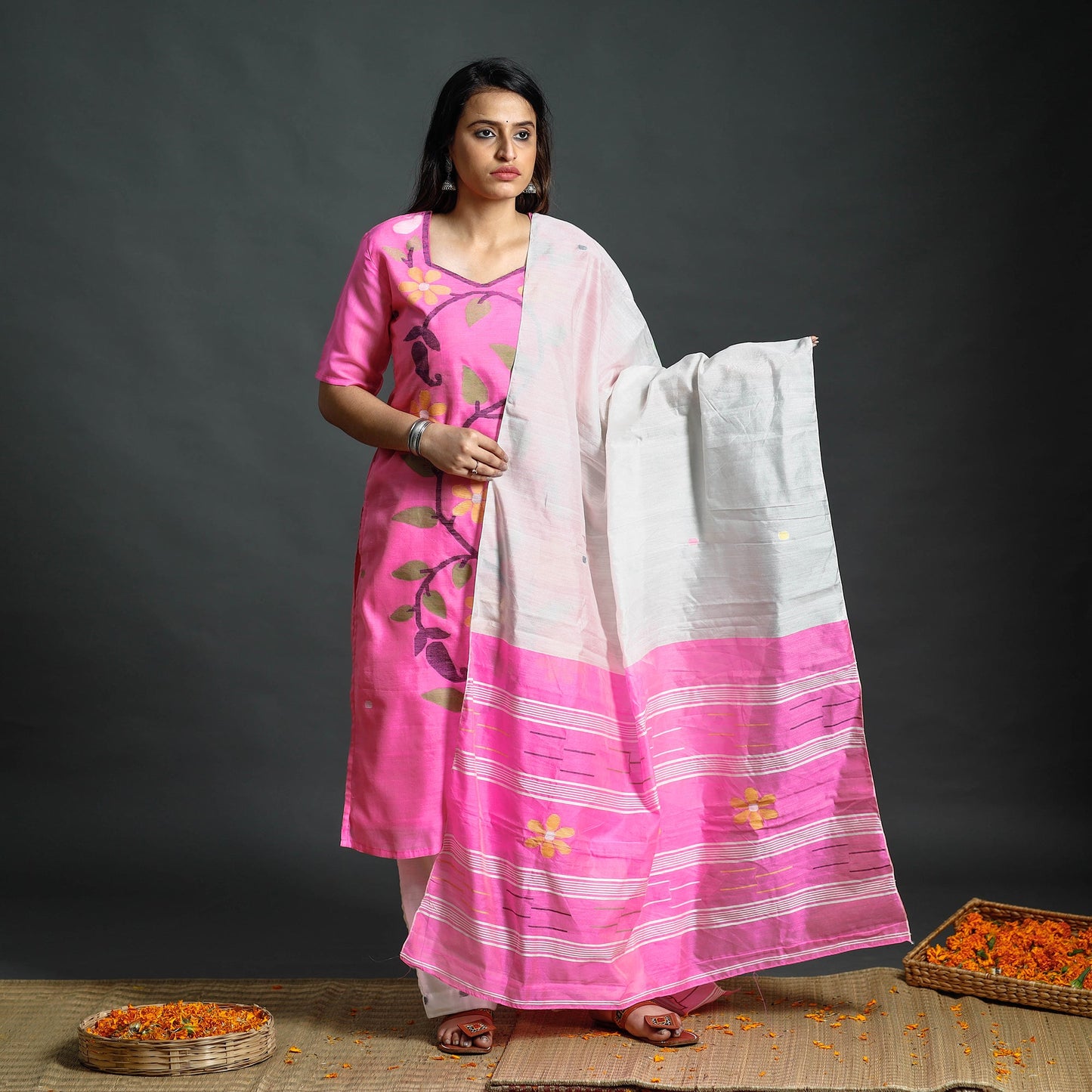 Light pink & white phulia jamdani handloom silk cotton