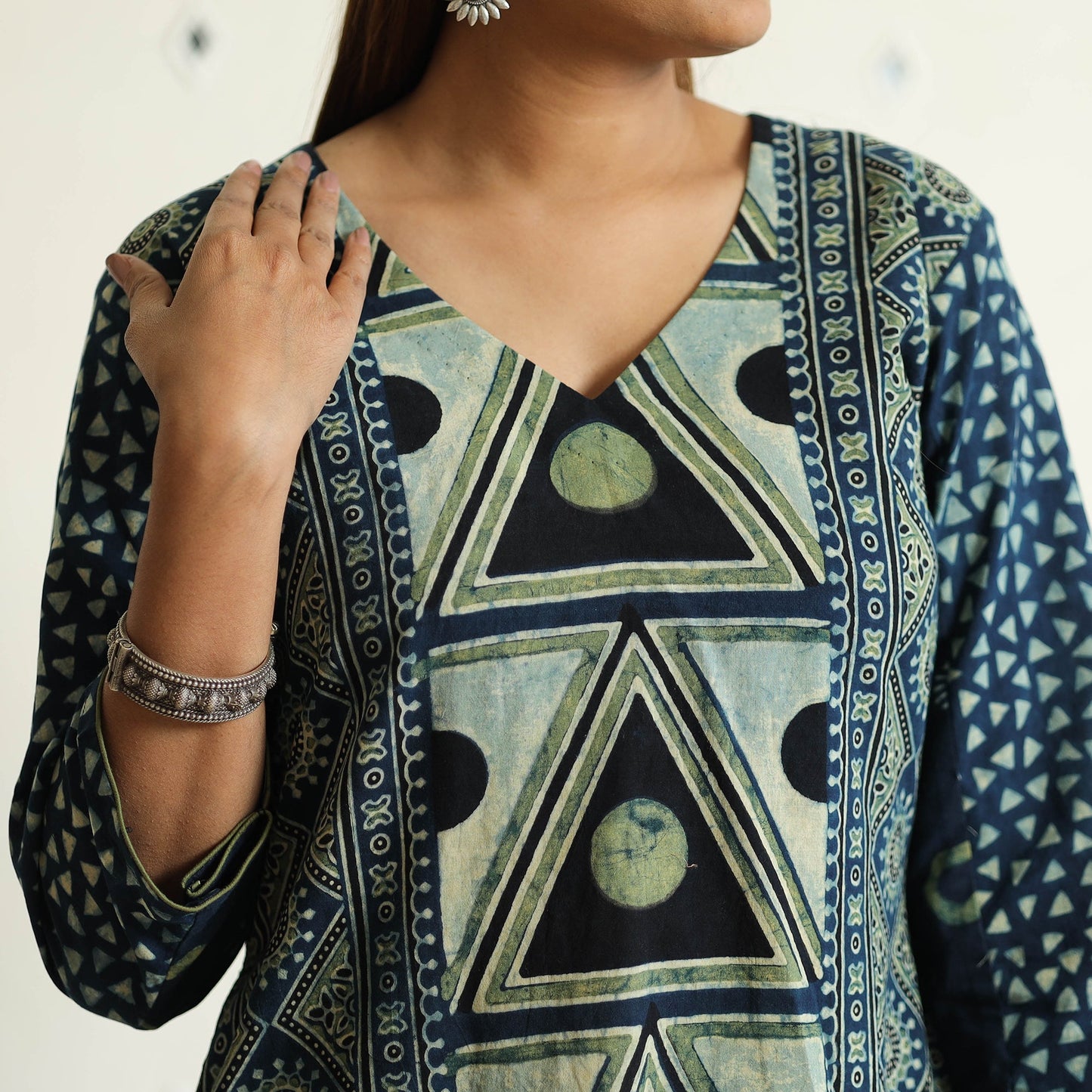 Limited Stock! Ajrakh Block Printed Cotton Straight Kurta Online at iTokri.com