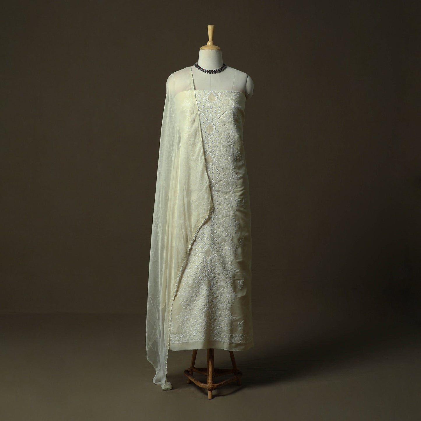 Lucknowi hand embroidered cotton chikankari 3pc unstitched