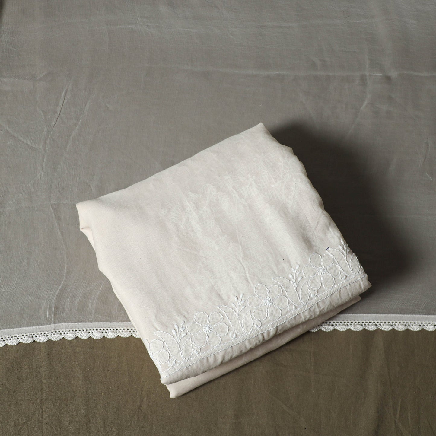 Lucknowi hand embroidered cotton chikankari 3pc unstitched