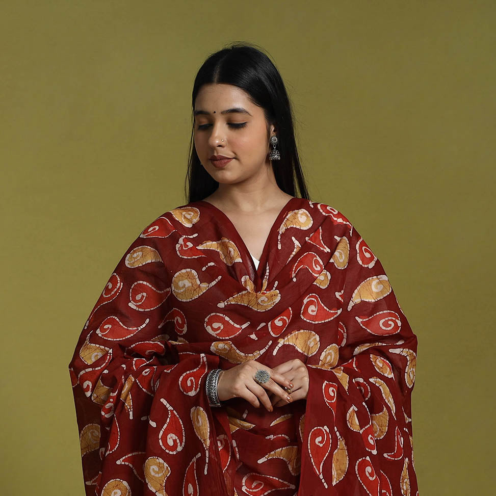 Maroon Cotton Hand Batik Print Dupatta