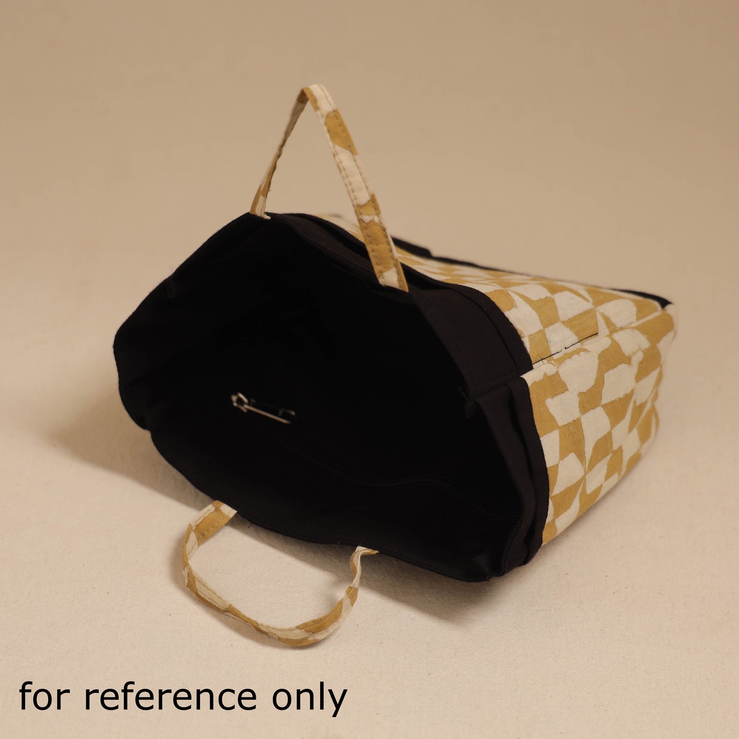 Handmade multipurpose cosmetic/toiletry bag 02 - handcrafted