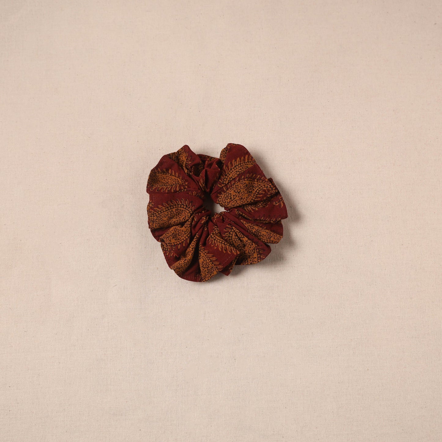 Handmade rubber band/scrunchie 104 - handcrafted