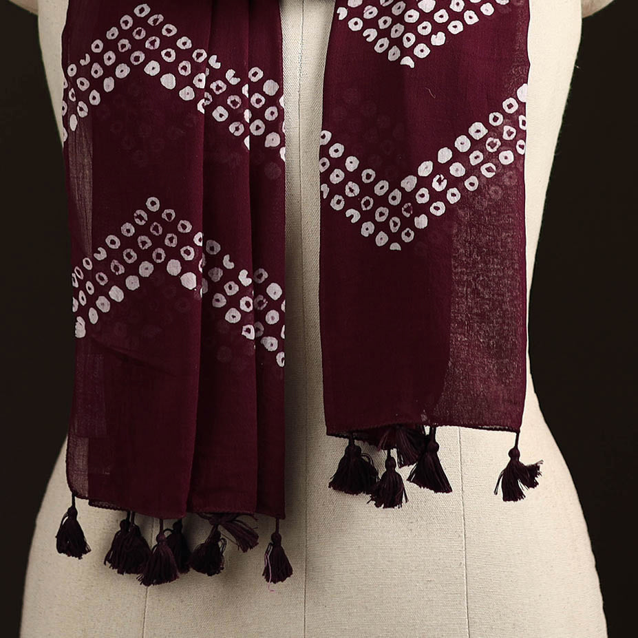 Mul cotton kutch hand batik stole with tassels 02