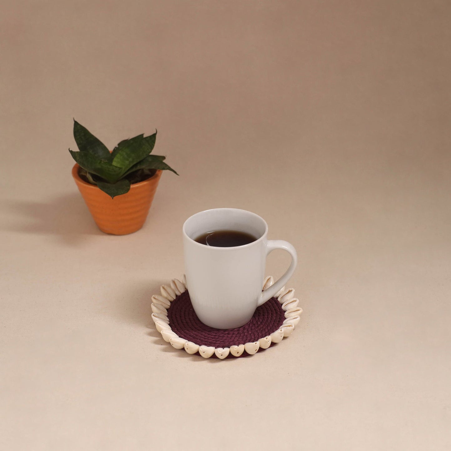 Shell work handcrafted thread coaster 07