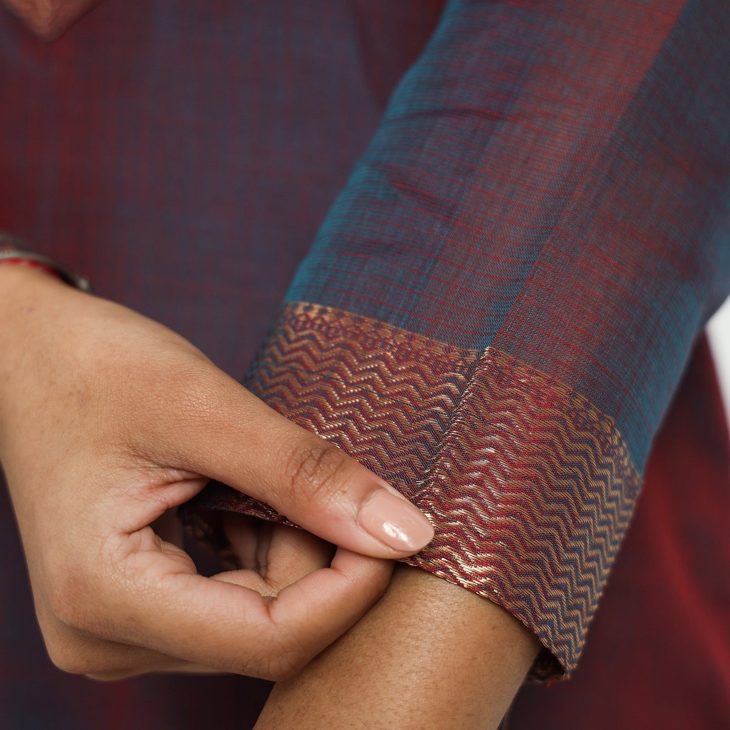 Buy Traditional Maheshwari Handloom Silk Cotton Checks Kurta with Dupatta Set Online at iTokri.com