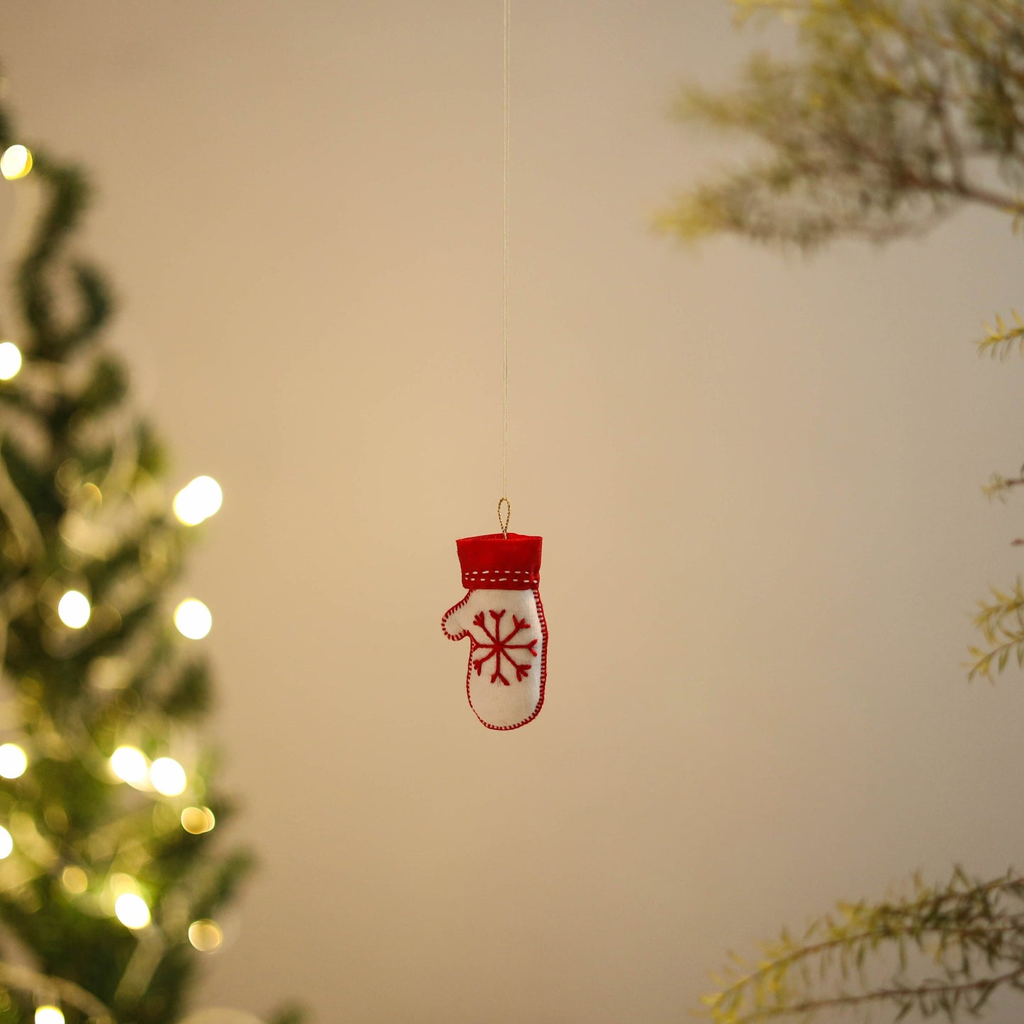 Mitten - Handmade Threadwork Stuffed Christmas Ornament