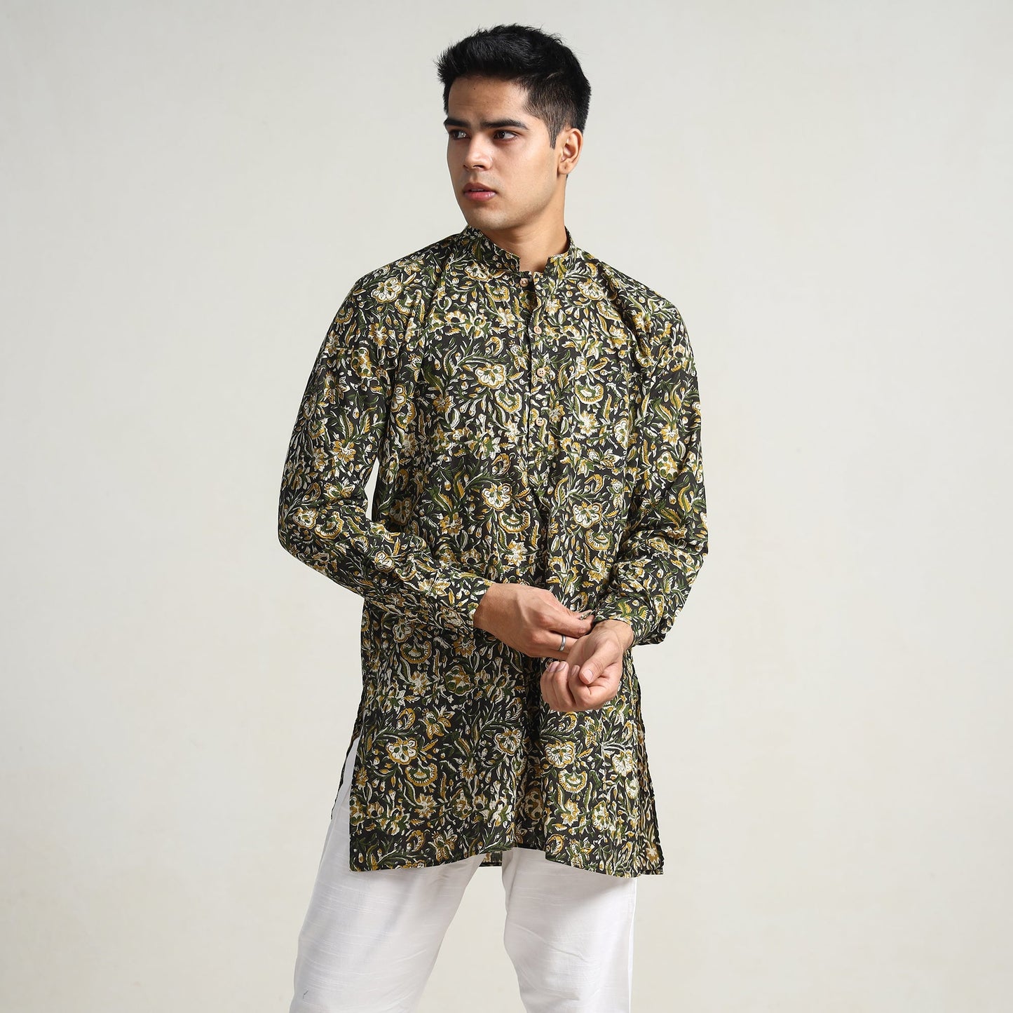 Bagru Block Printed Cotton Men Short Kurta 09