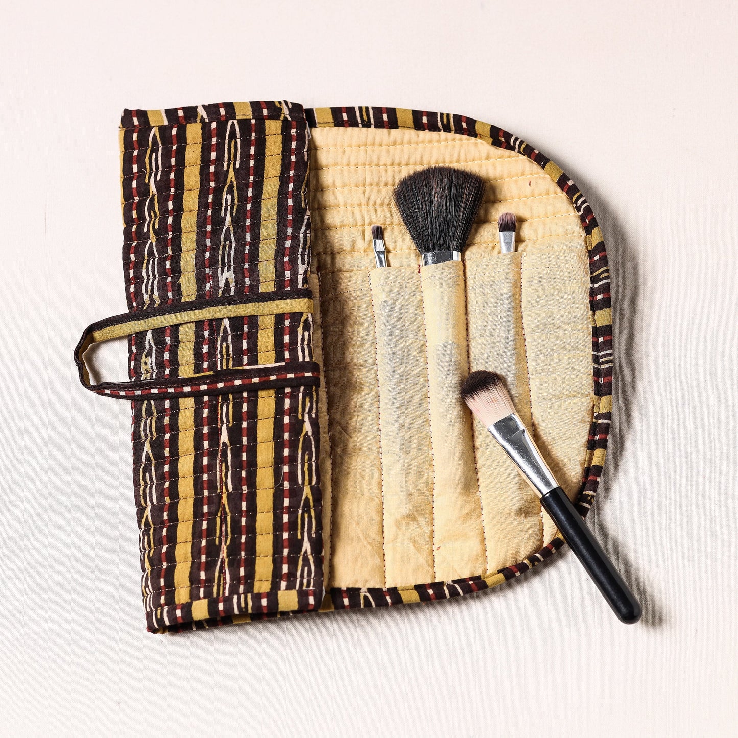 Multipurpose Segmented Make-up Brush Wrap Pouch/Case