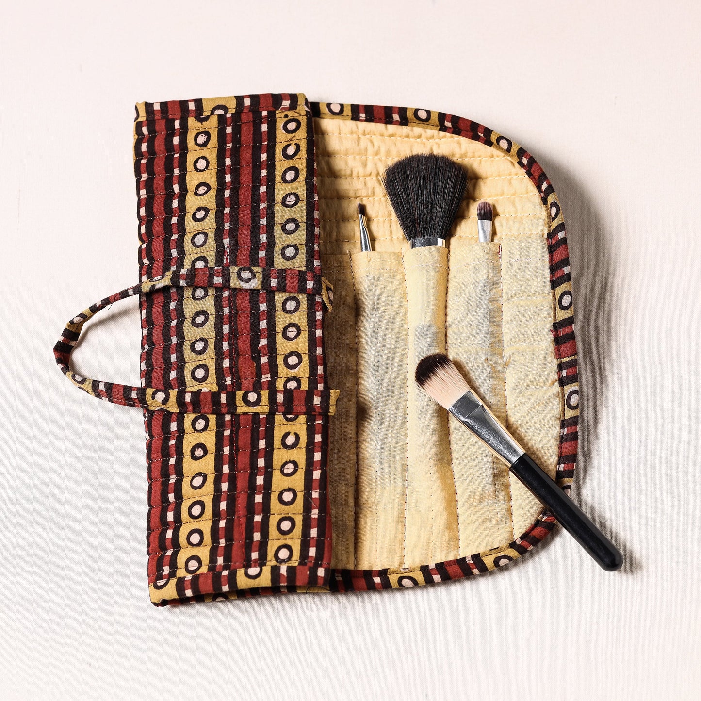 Multipurpose Segmented Make-up Brush Wrap Pouch/Case