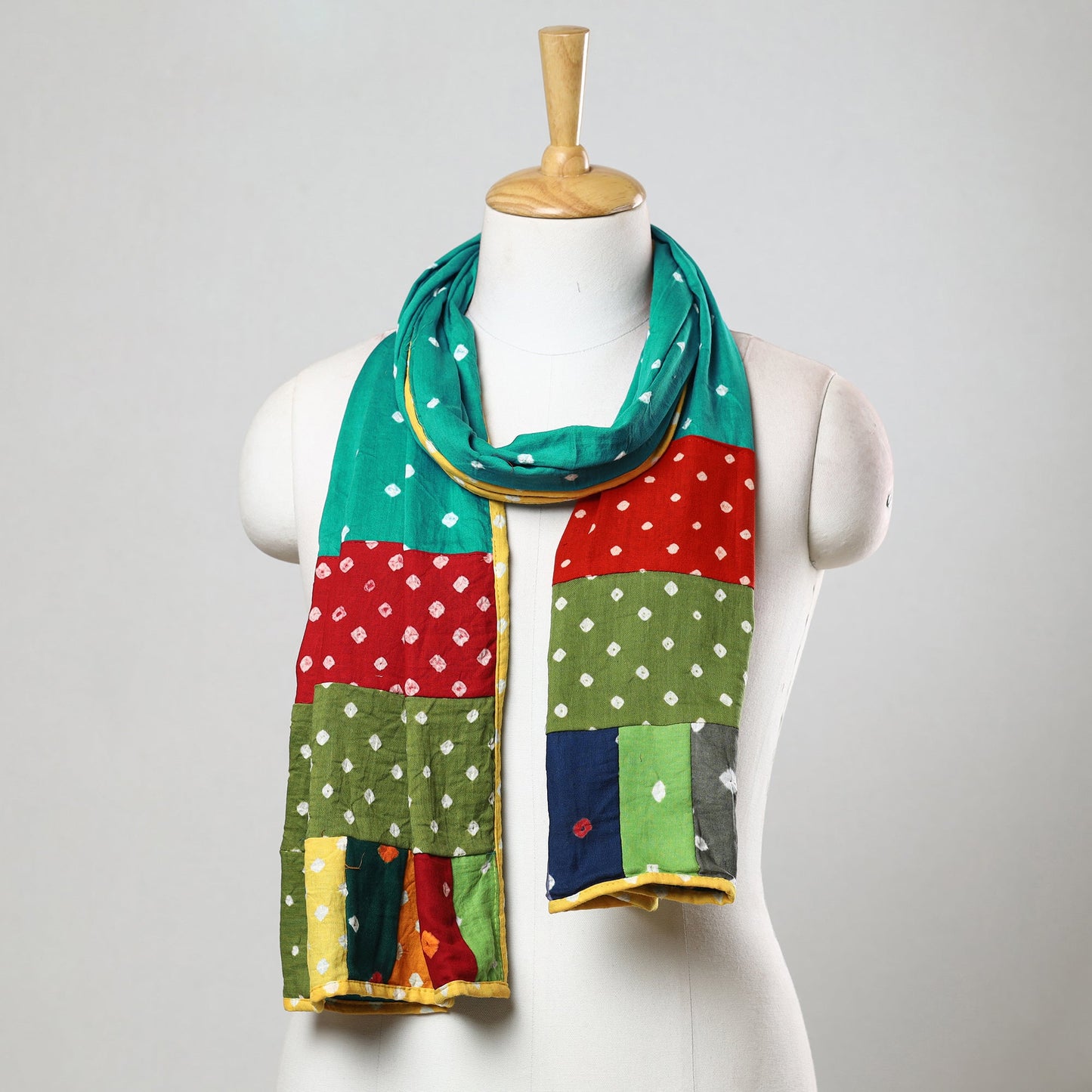 Bandhani Tie-Dye Patchwork Cotton Stole 23 Online at iTokri.com