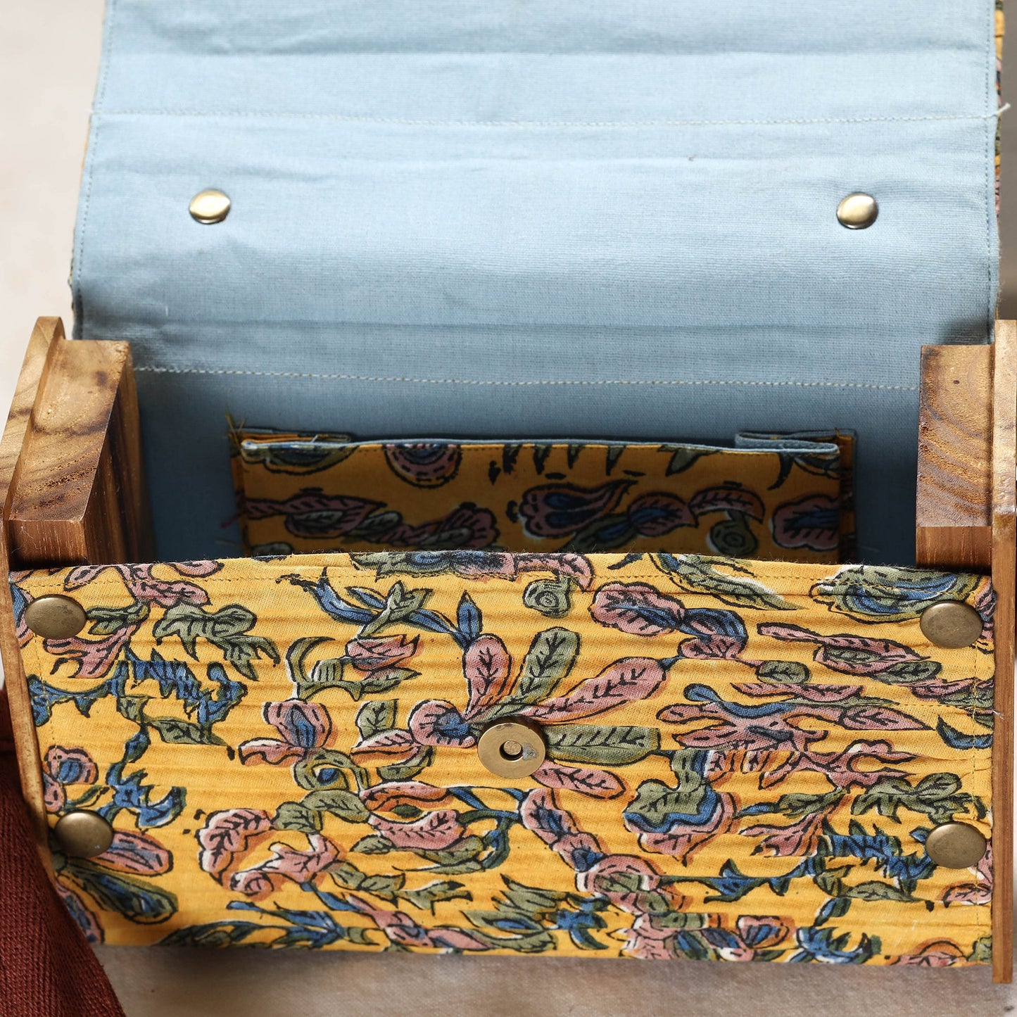 Buy DIY Box Sling Bag / Clutch with Changeable Sleeve Online at iTokri.com