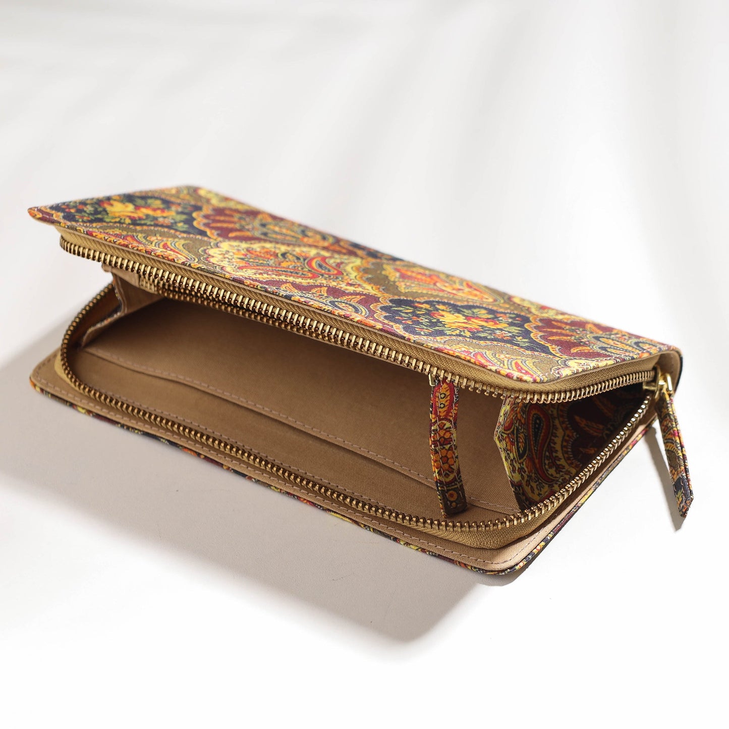 Multicolo Floral Printed Handcrafted Wallet