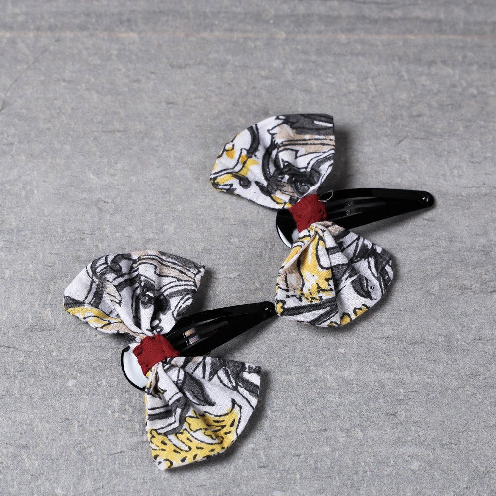 Handmade Gulmohar Flower Tik-Tok Hair Clip (Set of 2) Online l iTokri.com