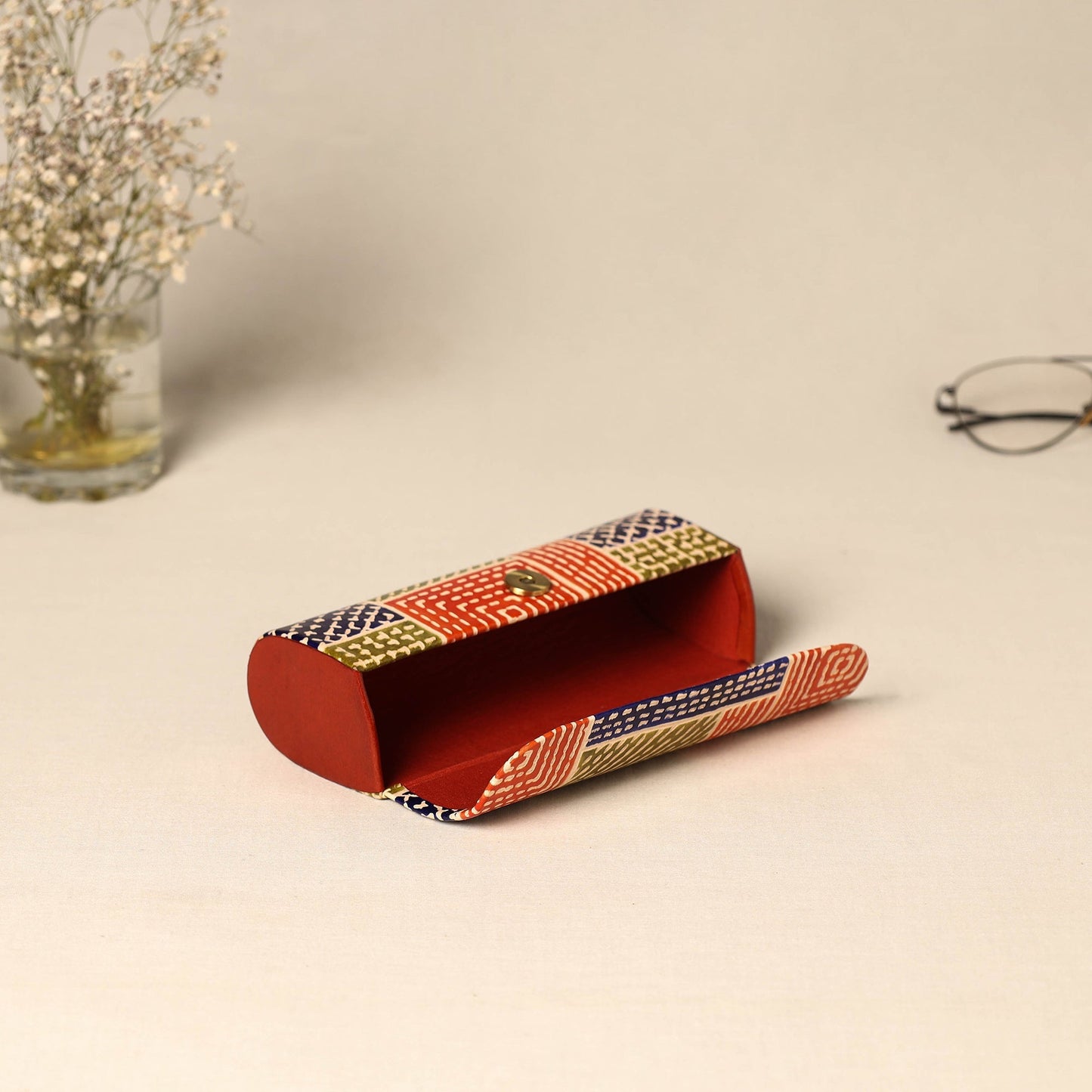 Handcrafted embossed leather spectacle case 08