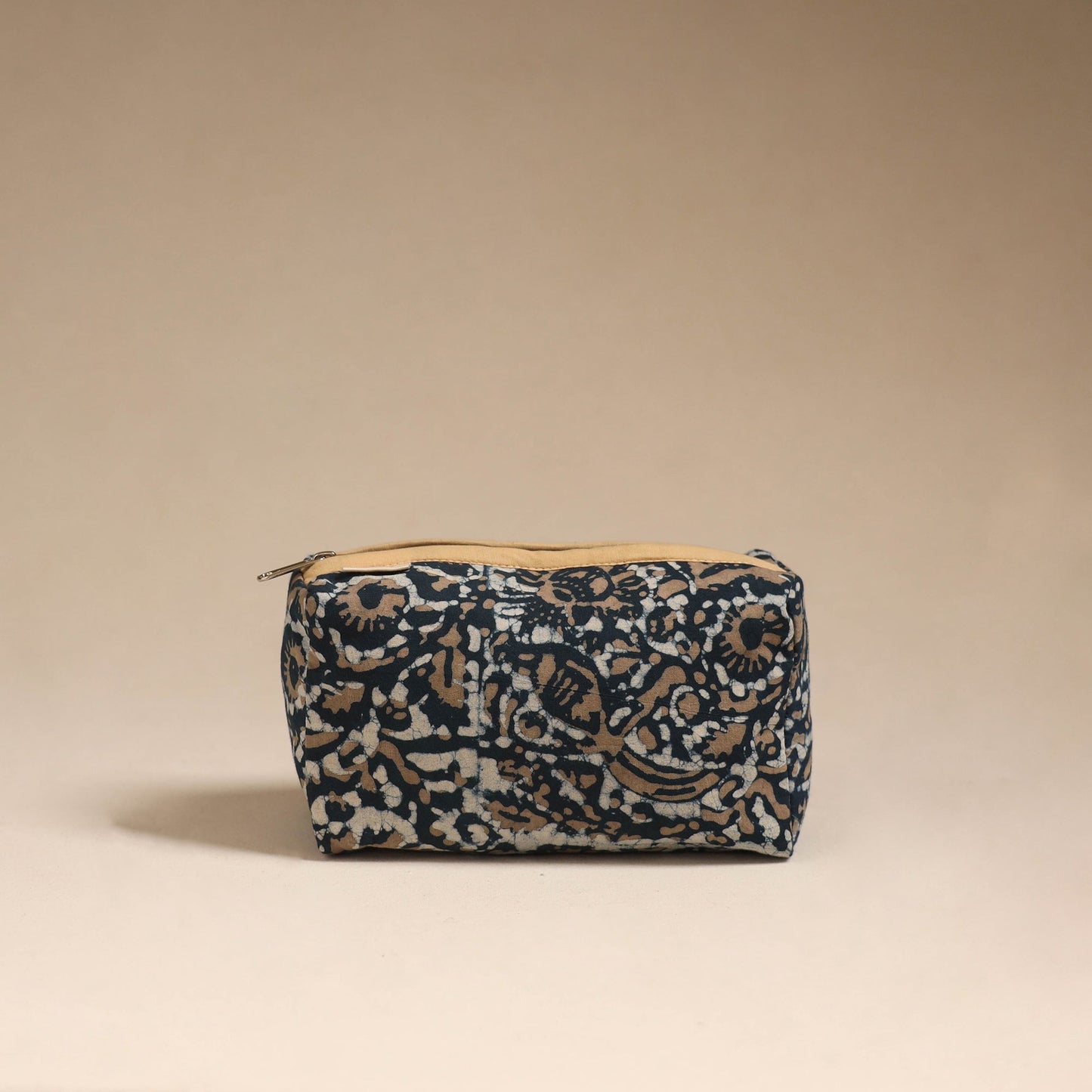Multicolor - handcrafted fabric toiletry pouch 01