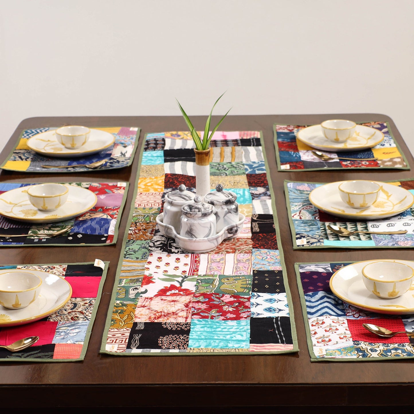 Multicolor - handcrafted cotton fusion table runner set
