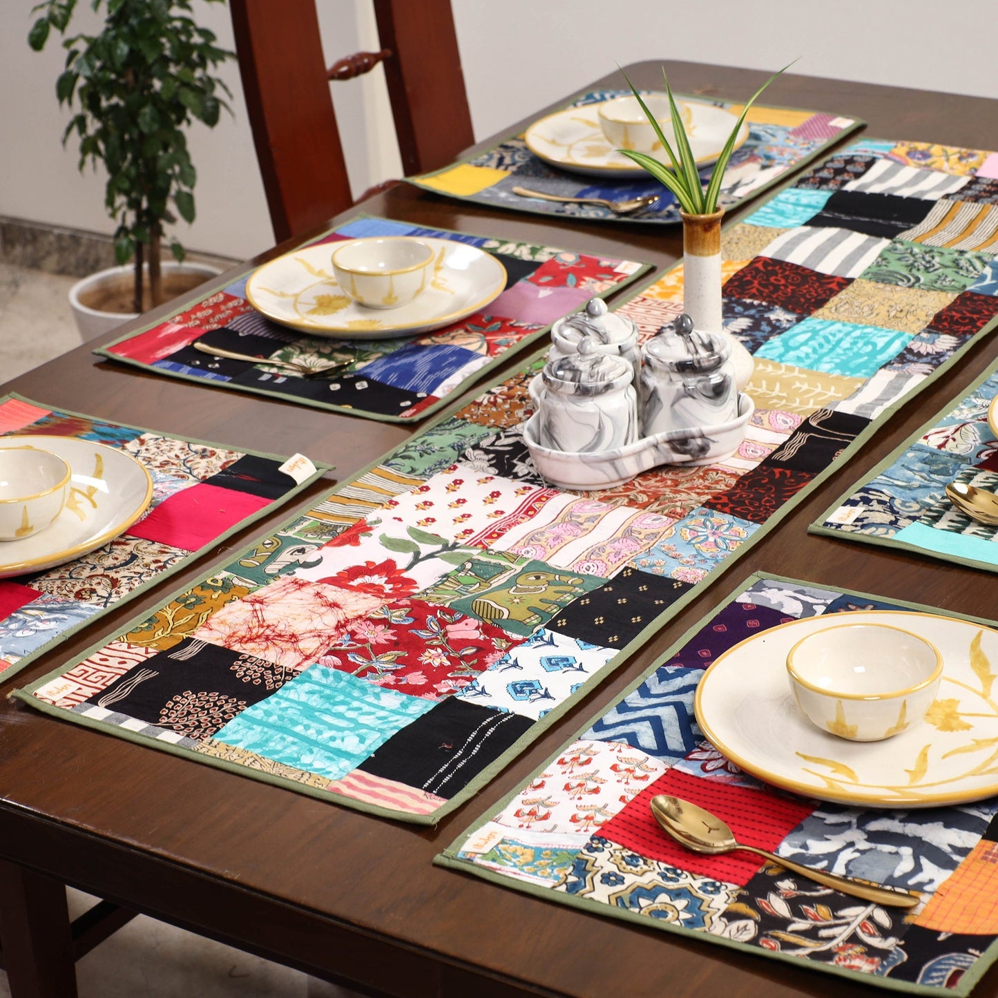 Multicolor - handcrafted cotton fusion table runner set